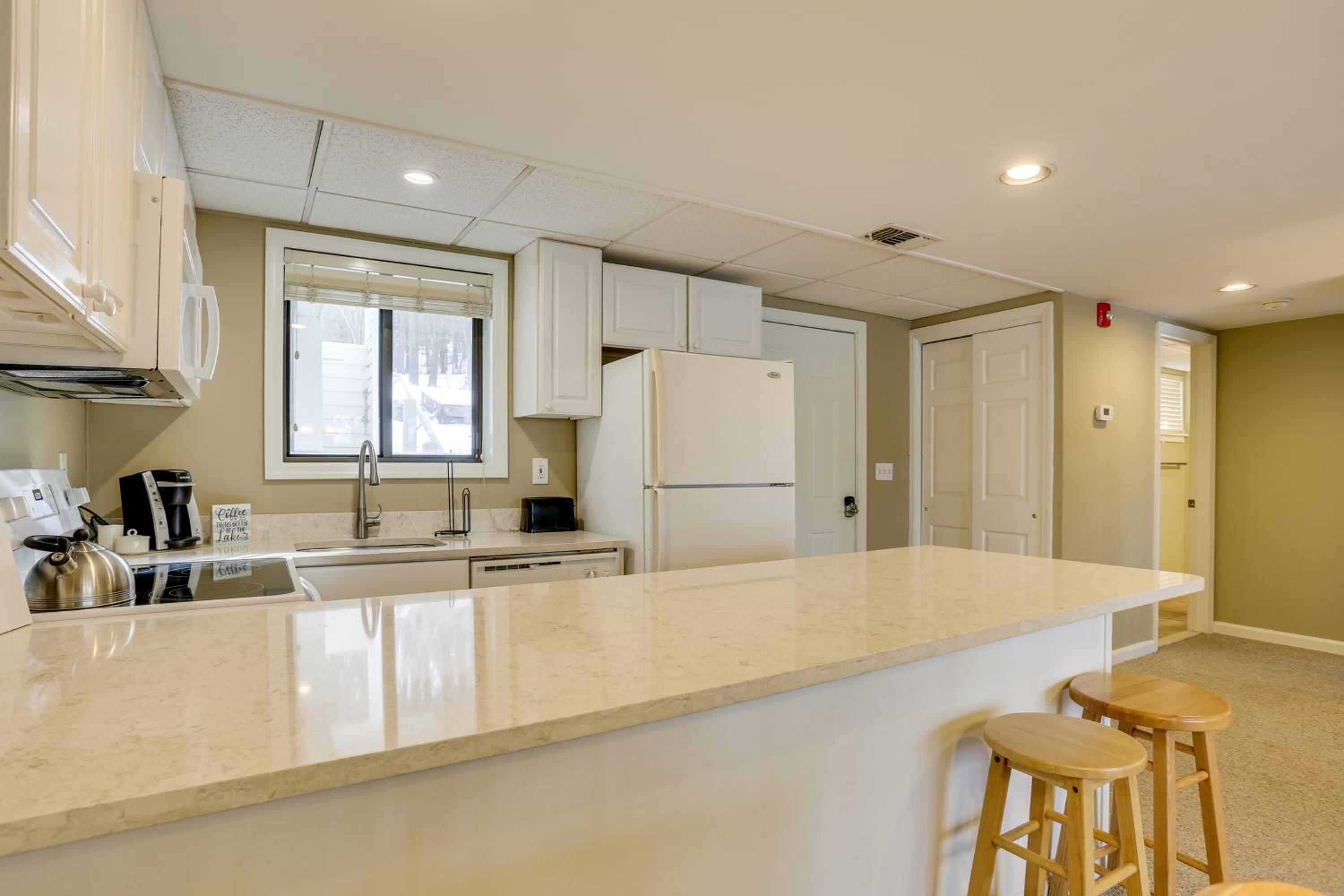 All-Season Lake Wallenpaupack Condo with Views
