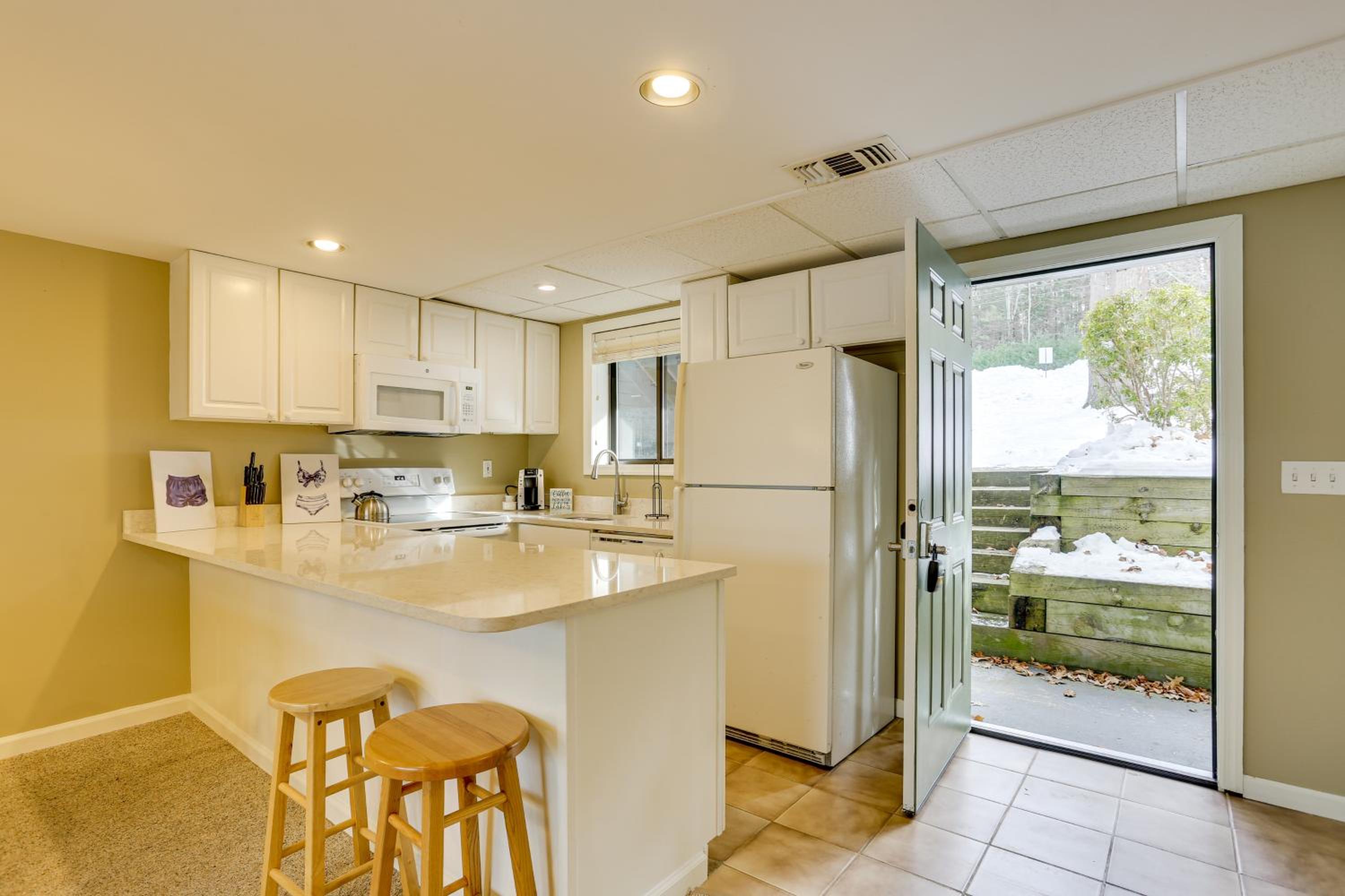All-Season Lake Wallenpaupack Condo with Views