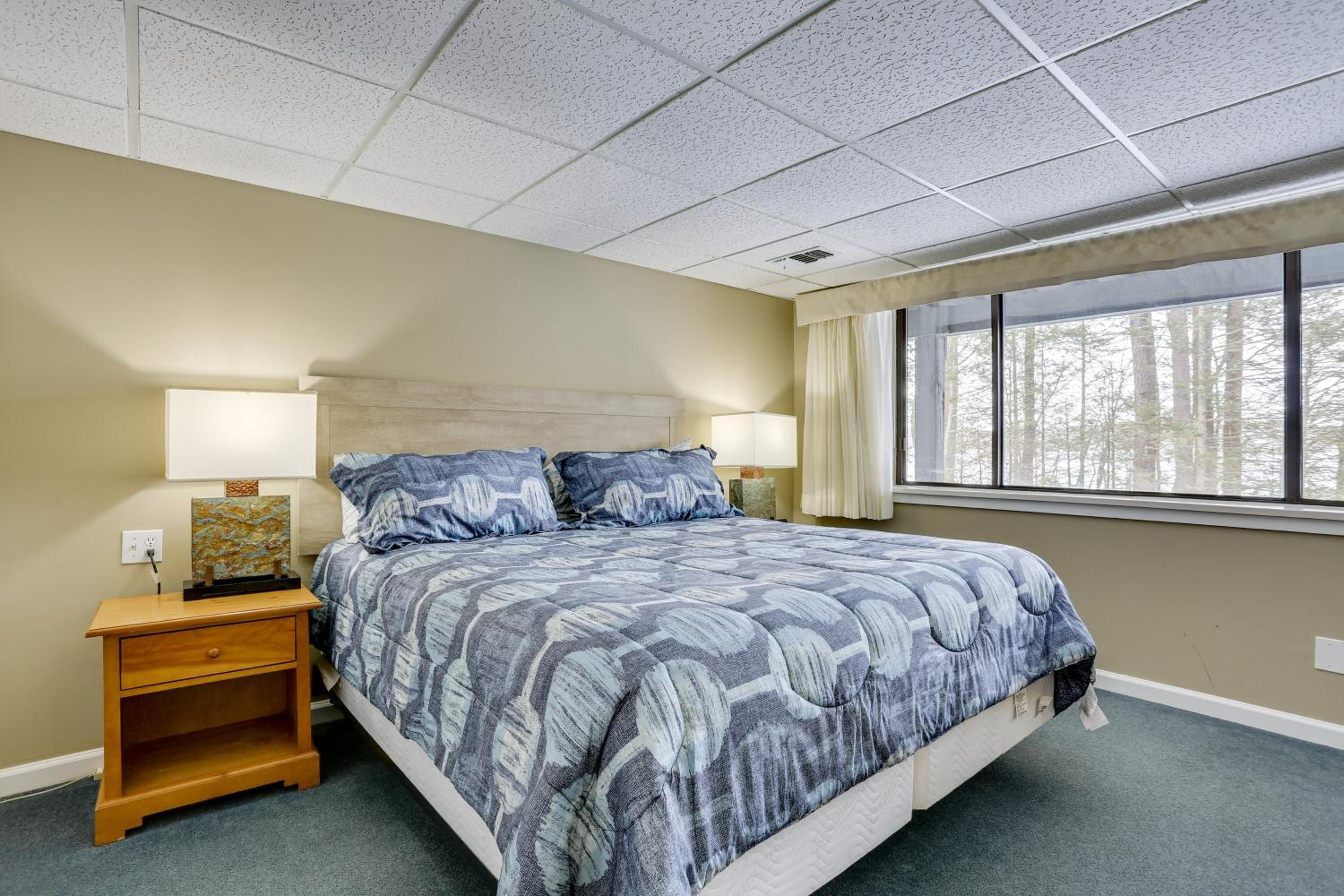 All-Season Lake Wallenpaupack Condo with Views