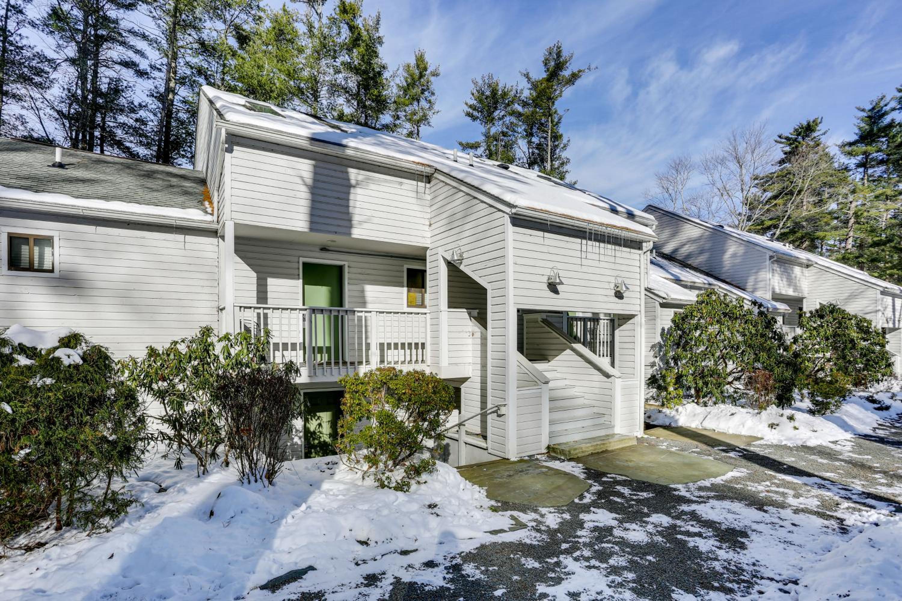 All-Season Lake Wallenpaupack Condo with Views