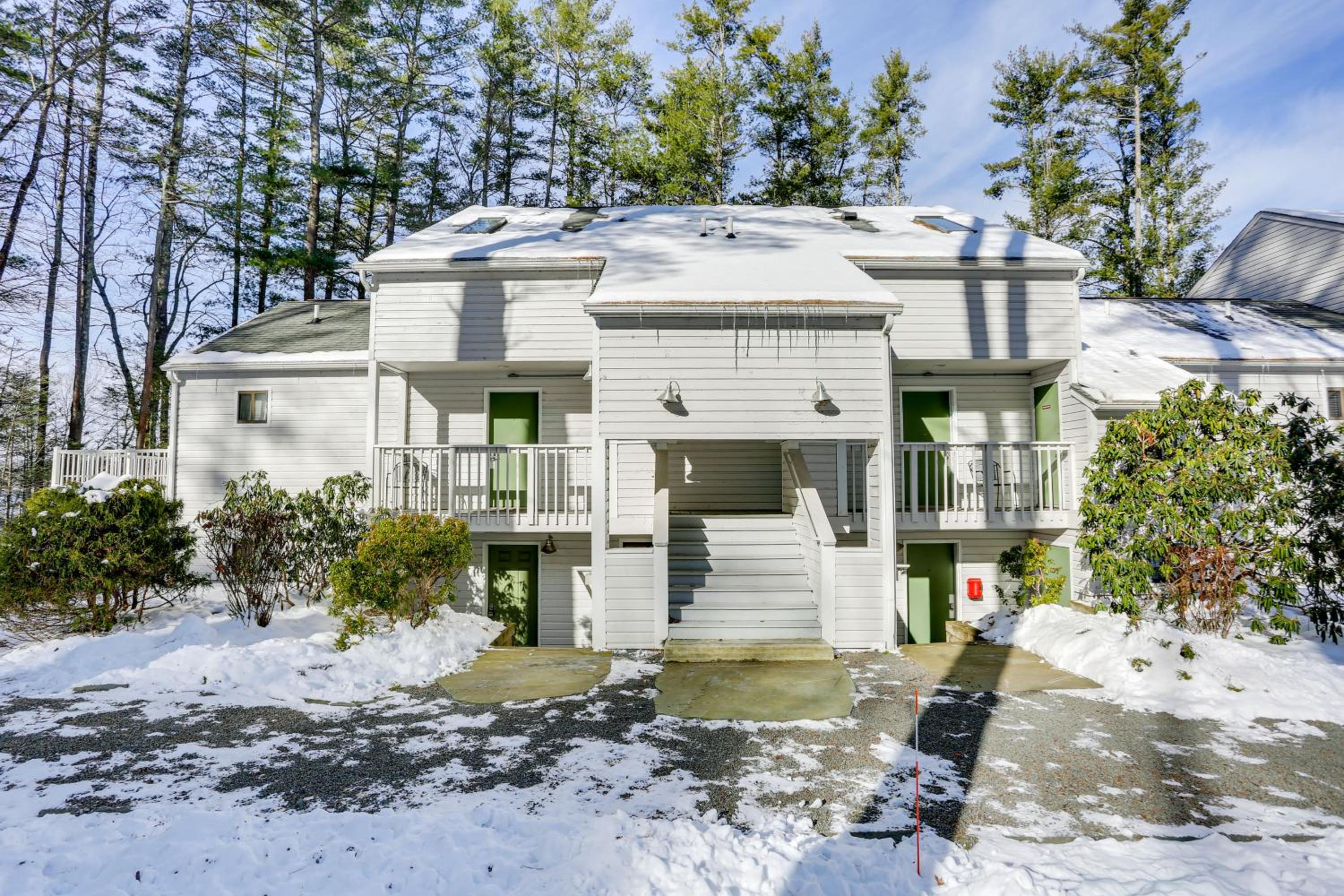 All-Season Lake Wallenpaupack Condo with Views