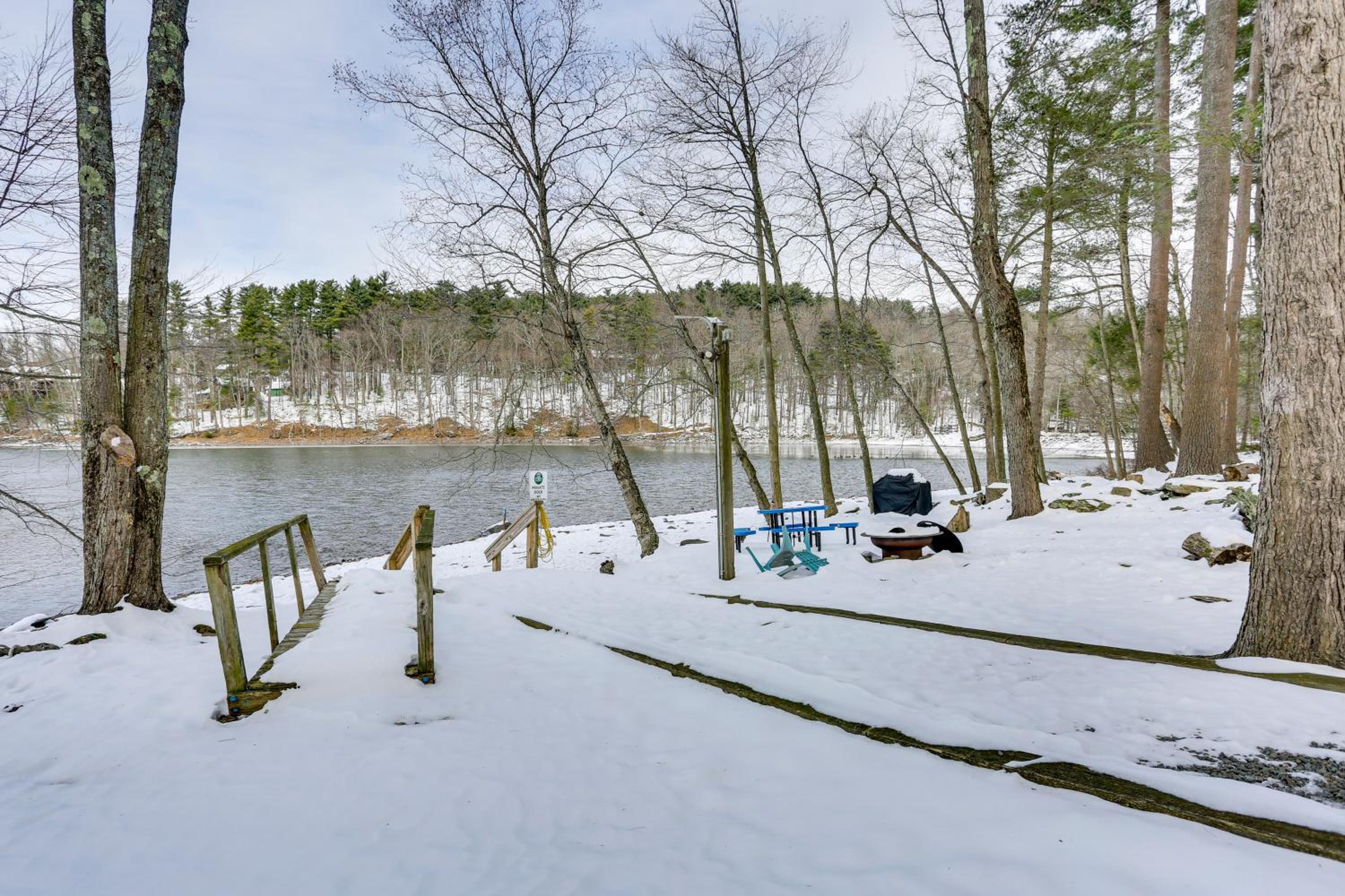 All-Season Lake Wallenpaupack Condo with Views
