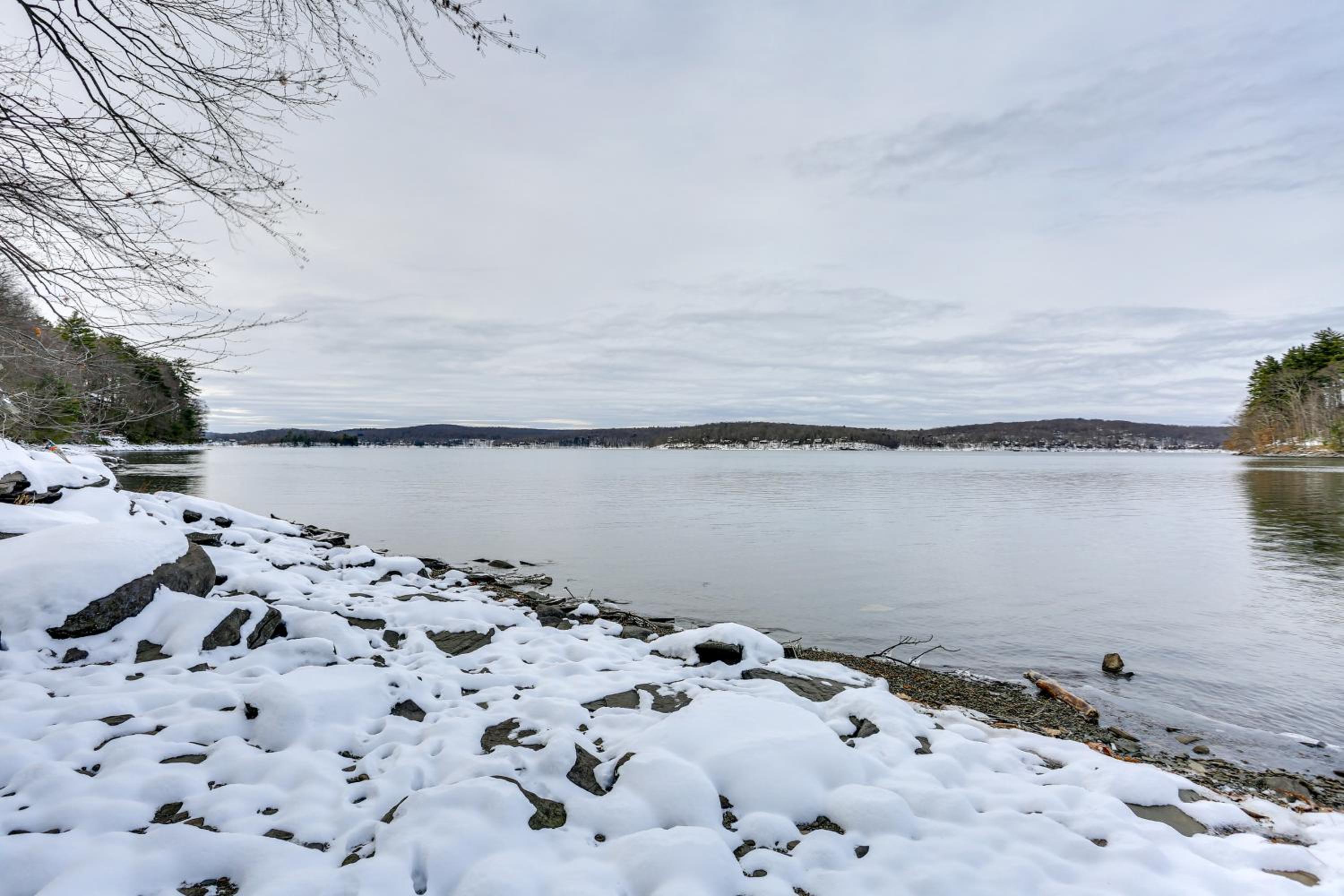 All-Season Lake Wallenpaupack Condo with Views