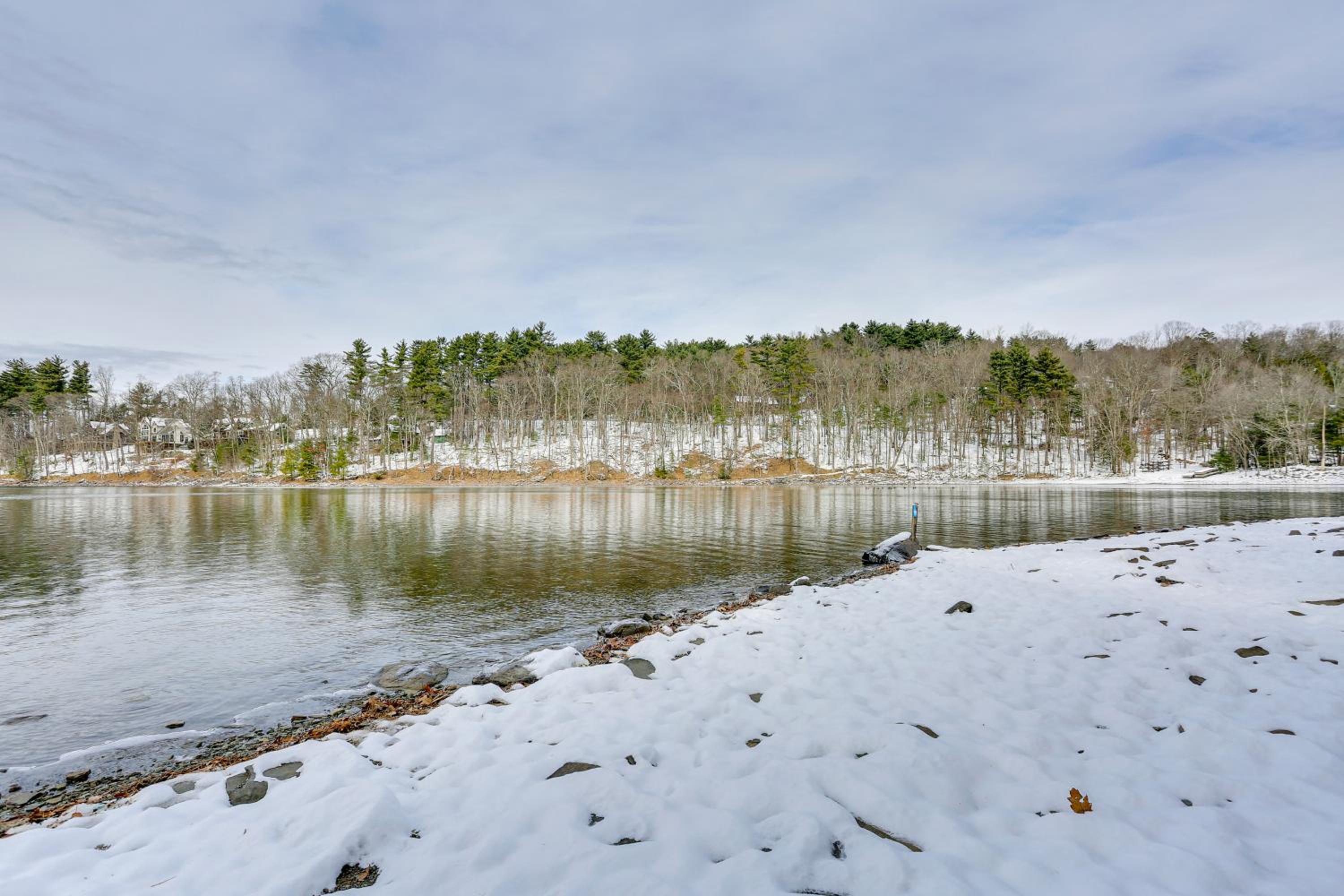 All-Season Lake Wallenpaupack Condo with Views