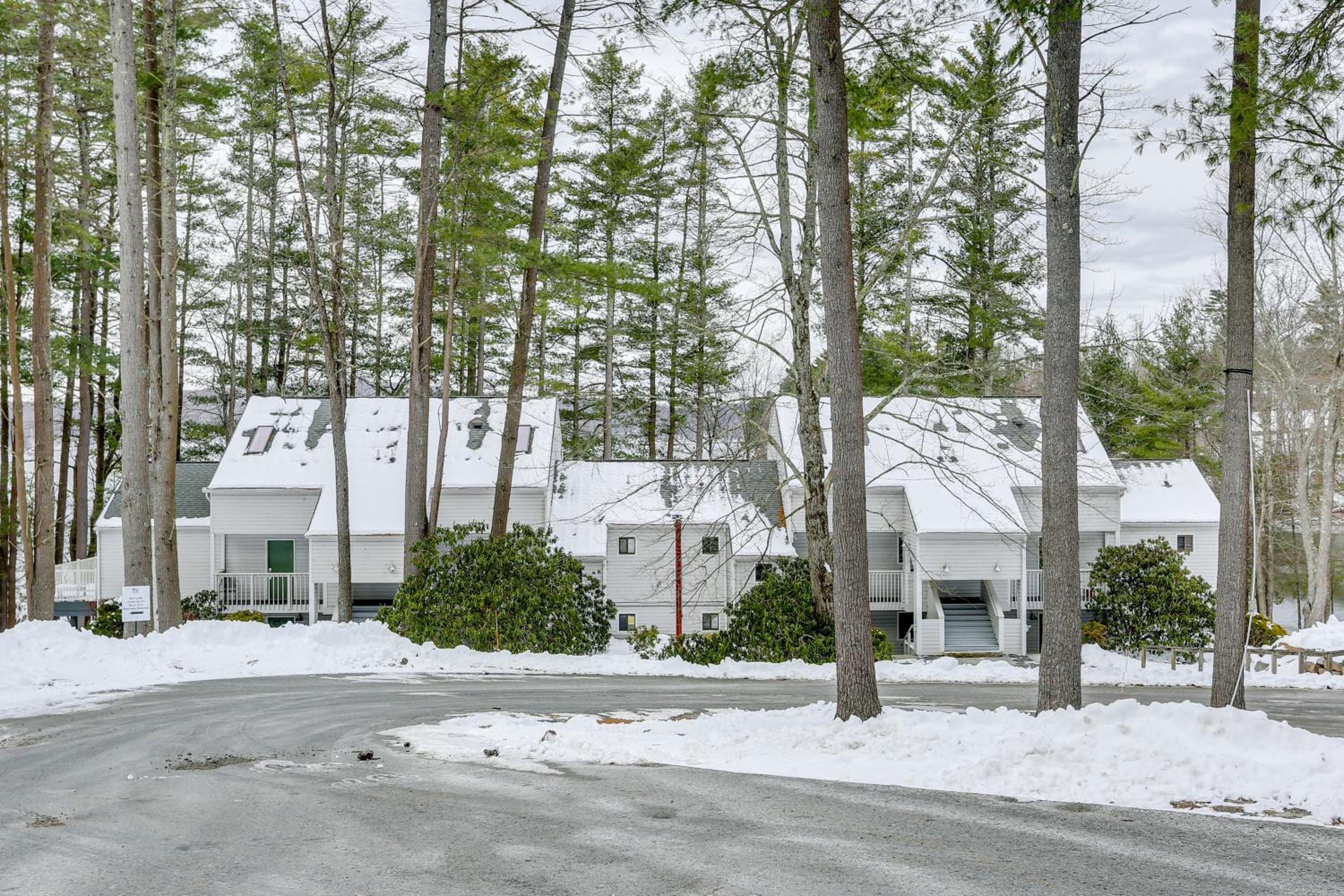 All-Season Lake Wallenpaupack Condo with Views