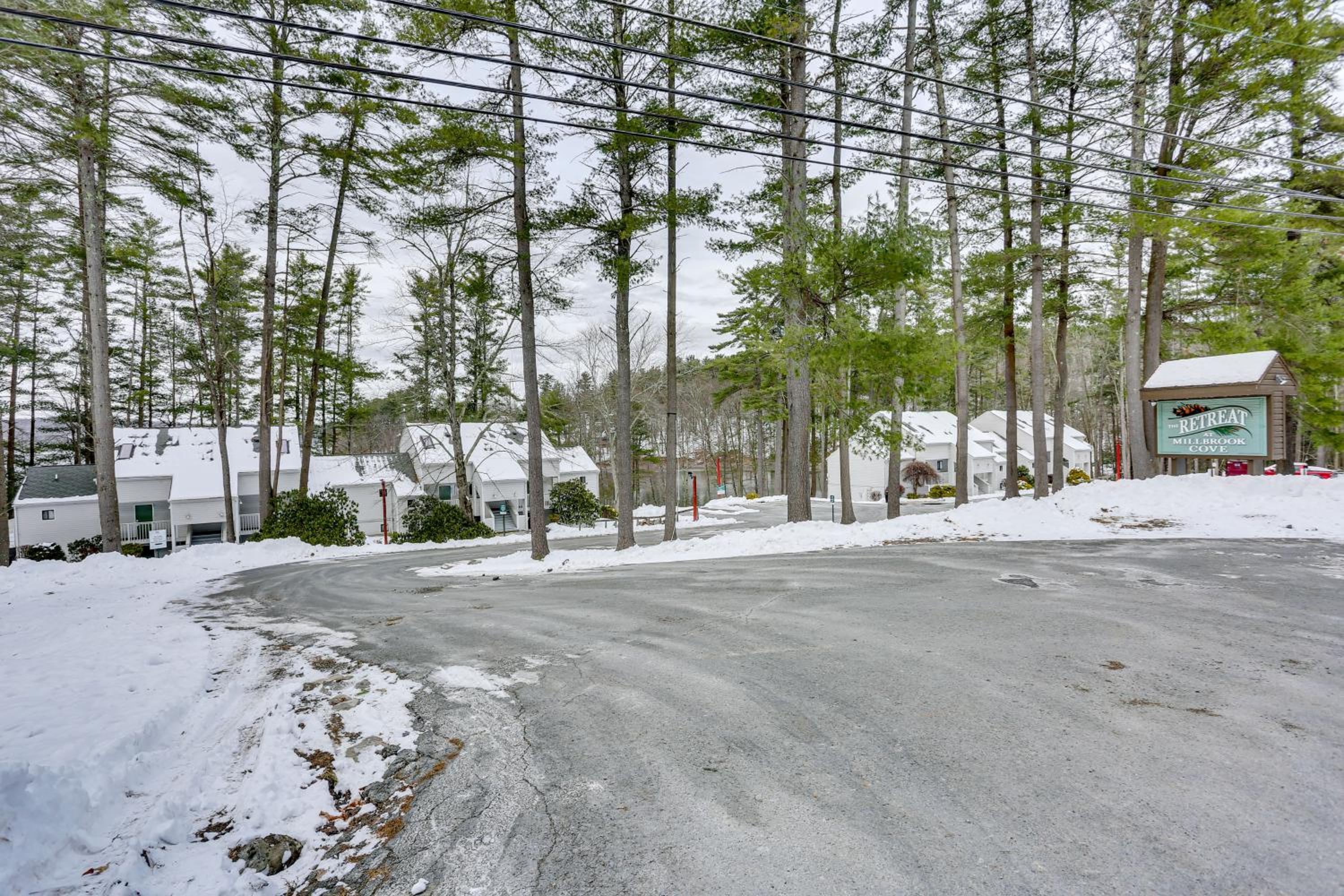 All-Season Lake Wallenpaupack Condo with Views