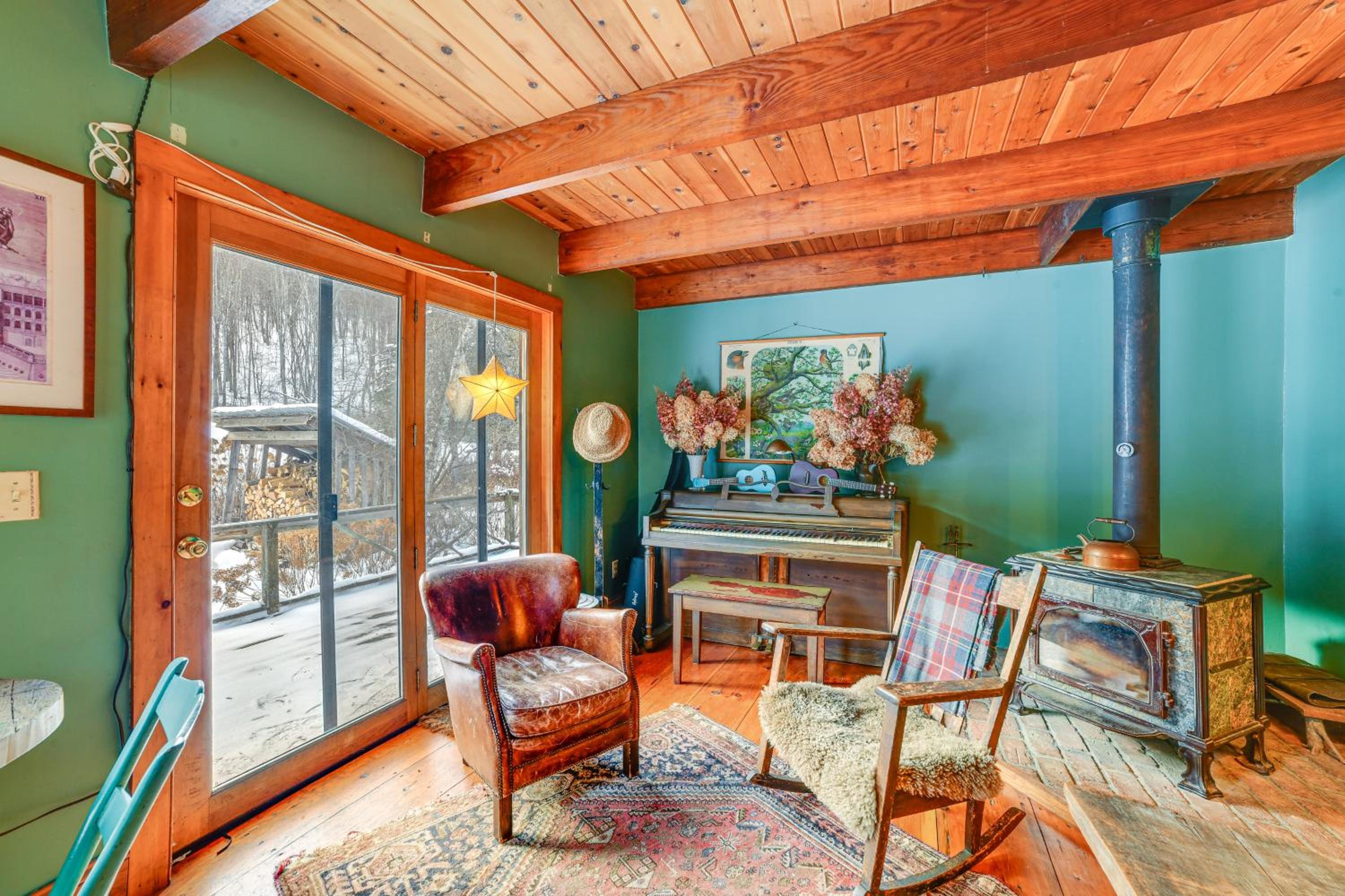 Family Cabin Near Bellayre and Plattekill Mtns!