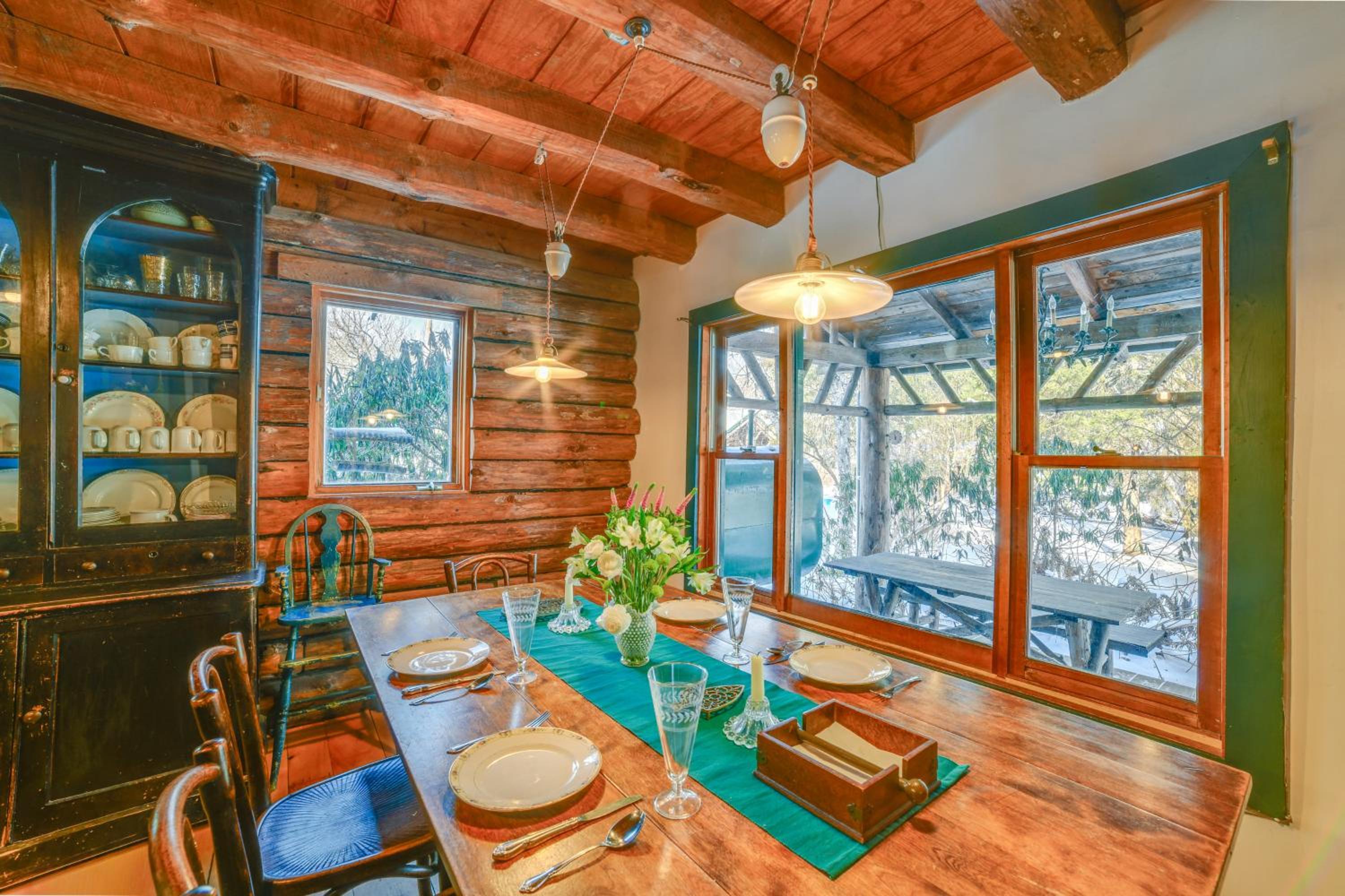 Family Cabin Near Bellayre and Plattekill Mtns!