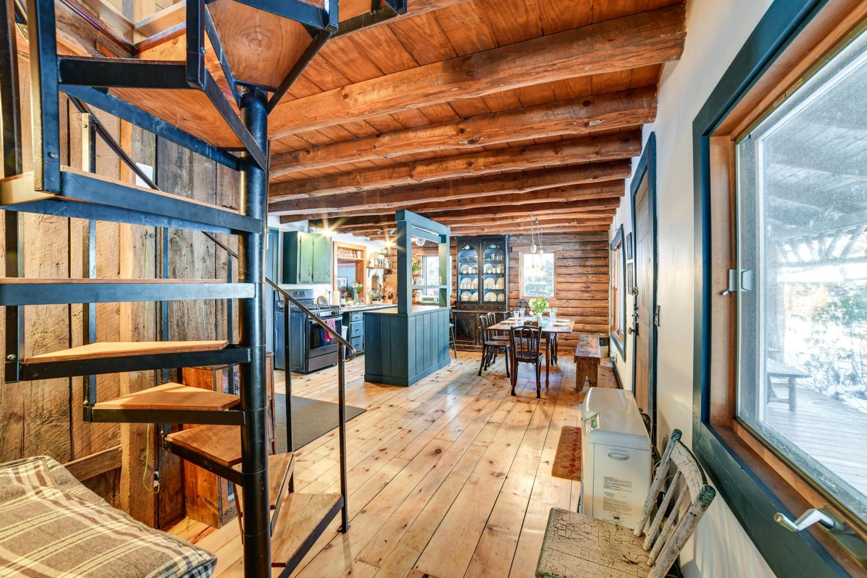 Family Cabin Near Bellayre and Plattekill Mtns!
