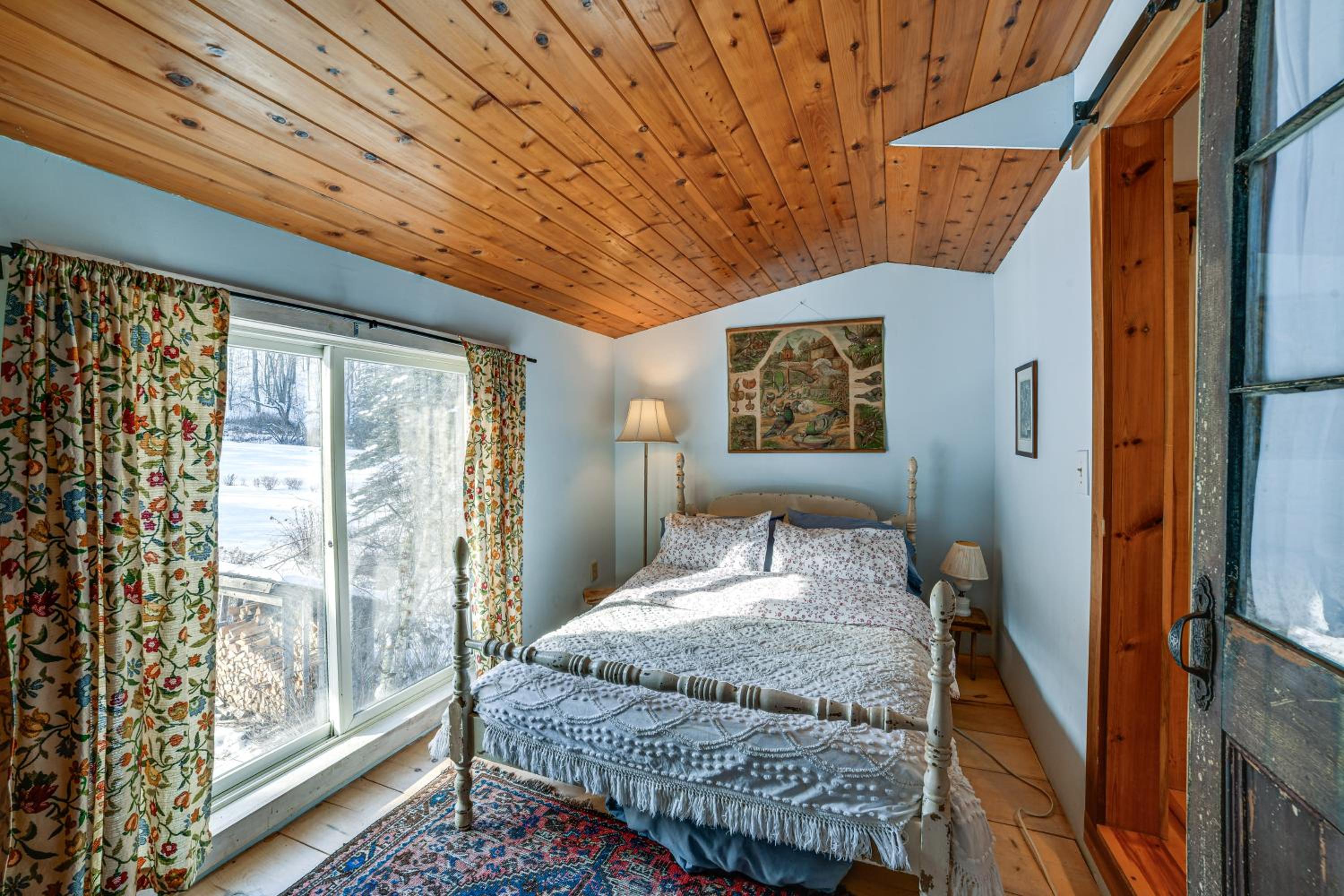 Family Cabin Near Bellayre and Plattekill Mtns!