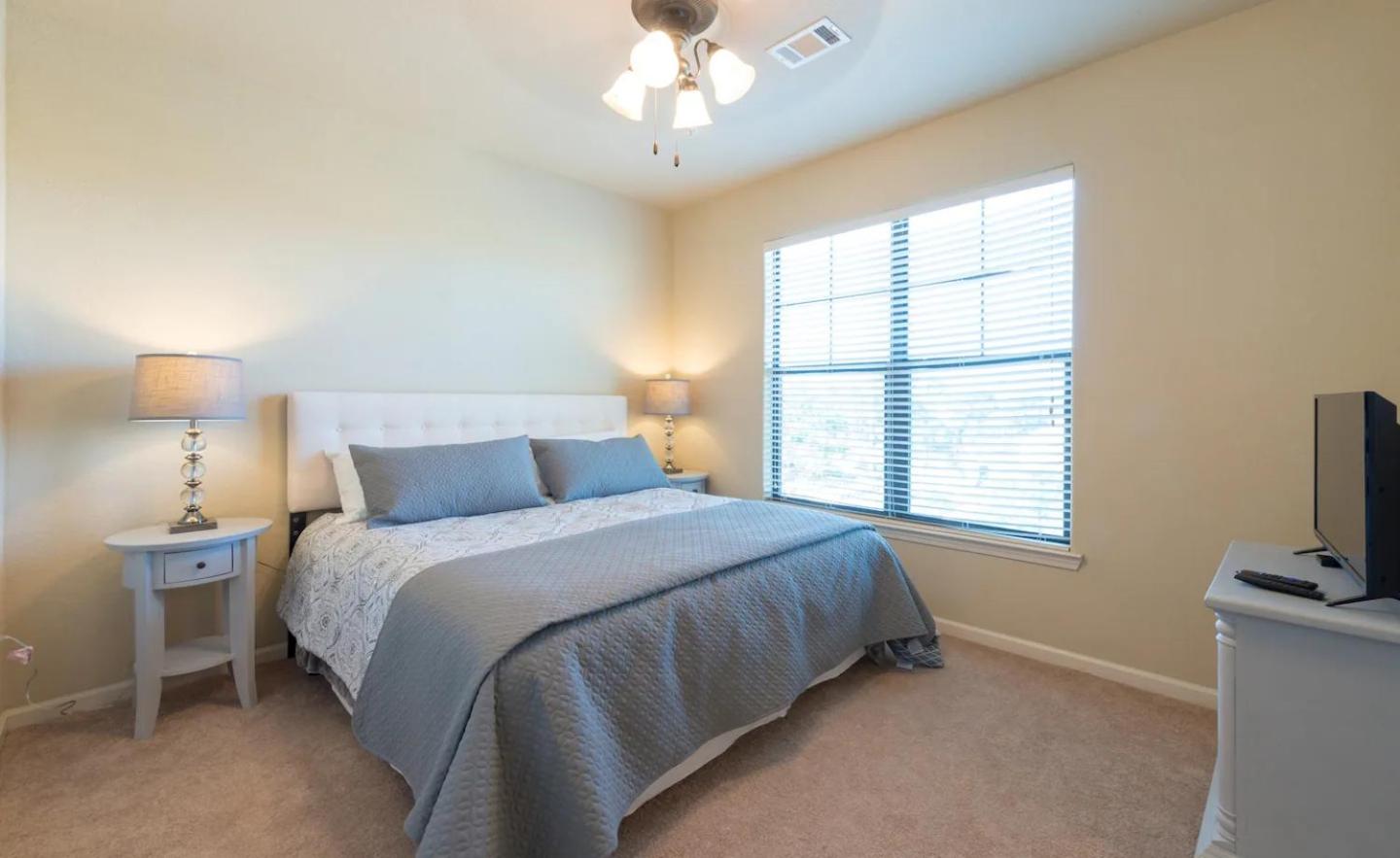 3BR Disney Condo | 3 En-Suites + Pools