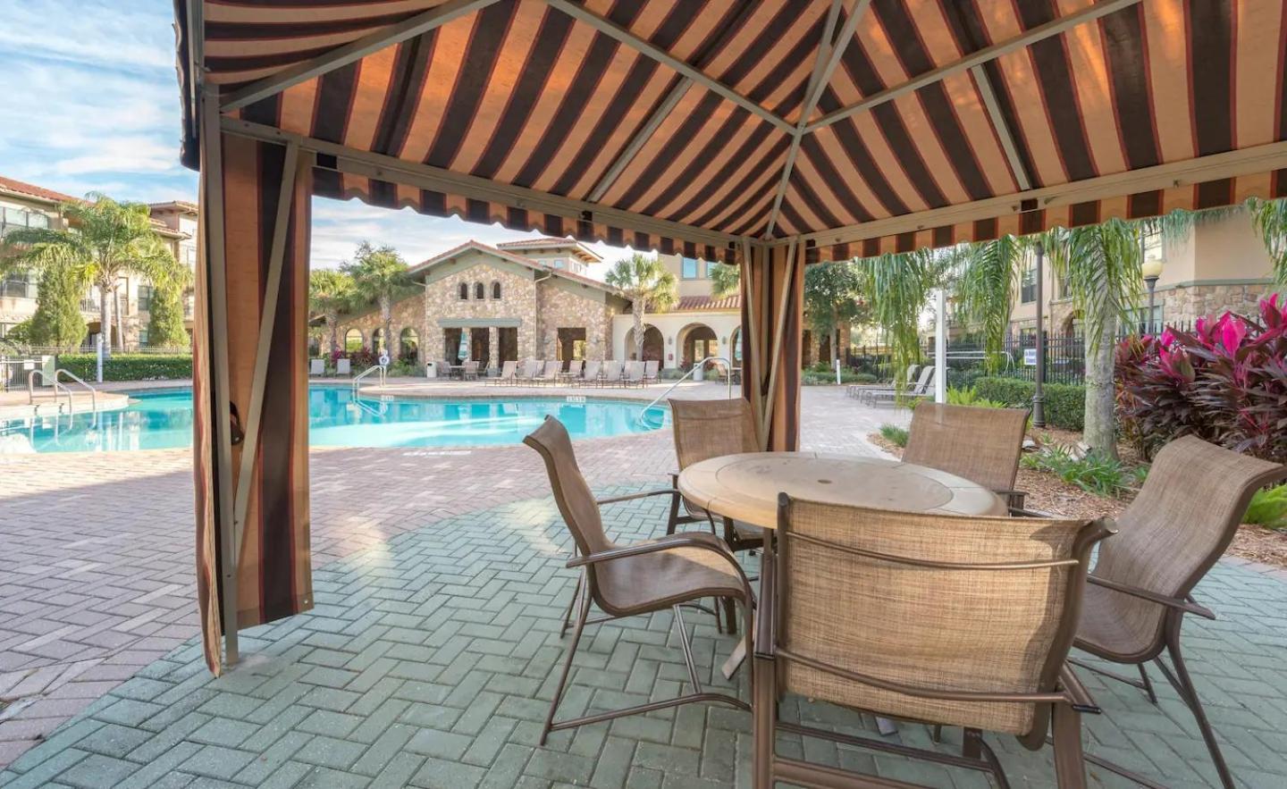 3BR Disney Condo | 3 En-Suites + Pools