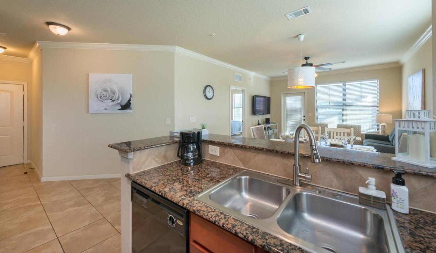3BR Disney Condo | 3 En-Suites + Pools