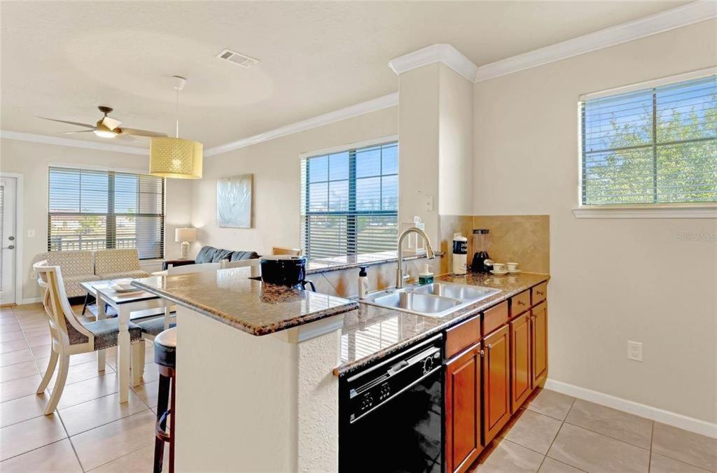3BR Disney Condo | 3 En-Suites + Pools