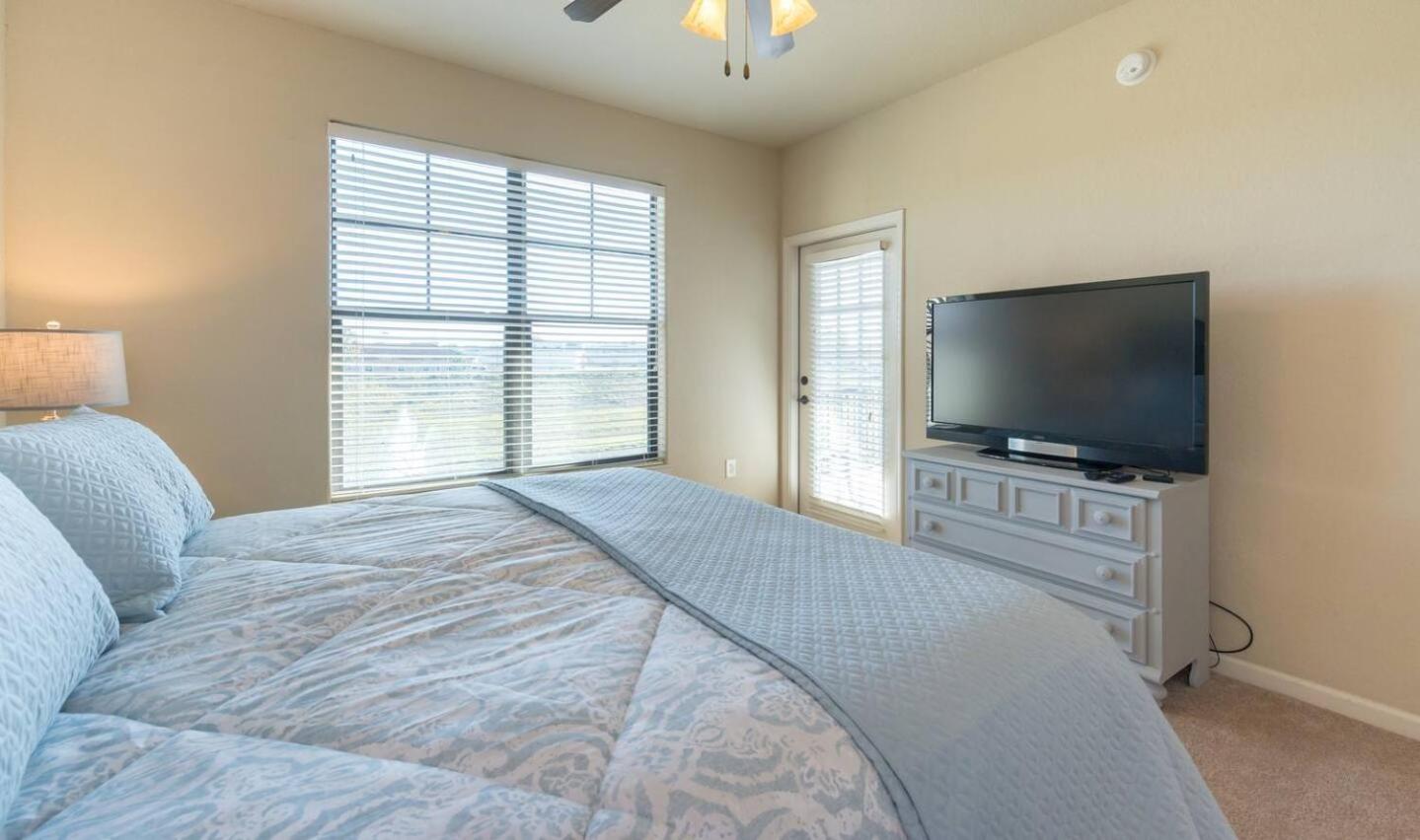 3BR Disney Condo | 3 En-Suites + Pools