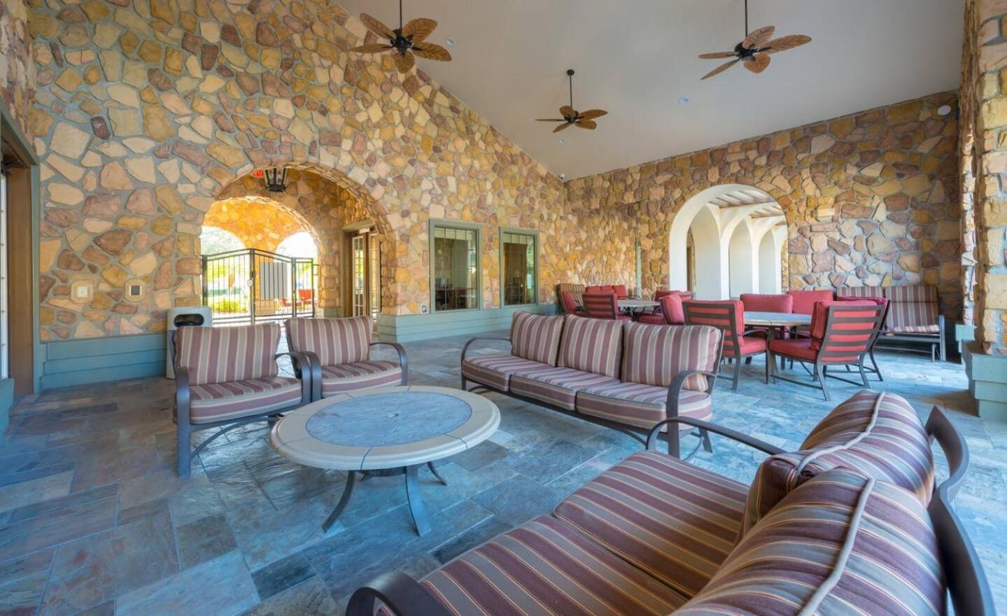 3BR Disney Condo | 3 En-Suites + Pools
