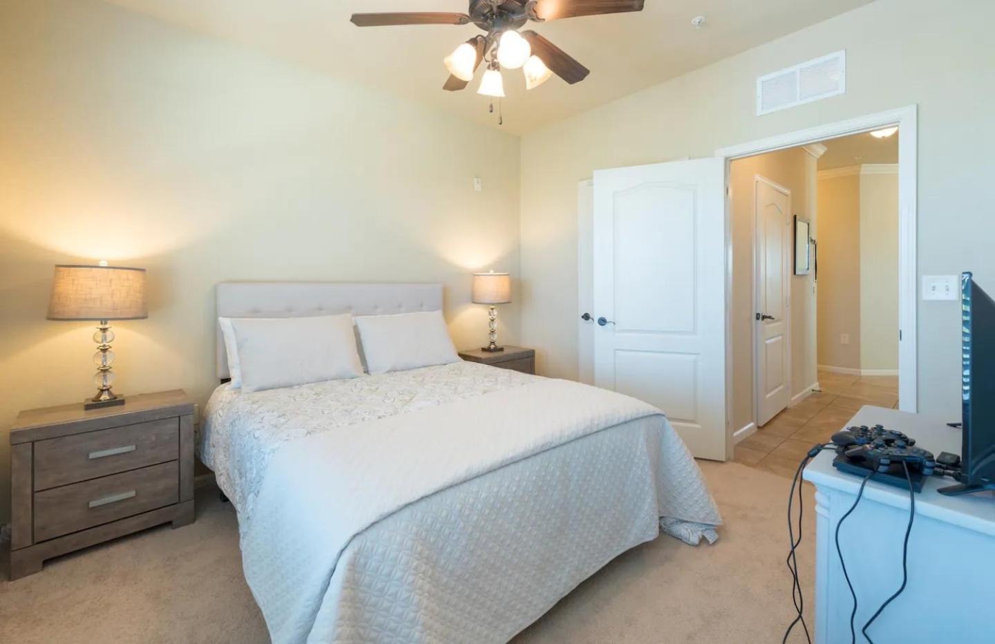 3BR Disney Condo | 3 En-Suites + Pools