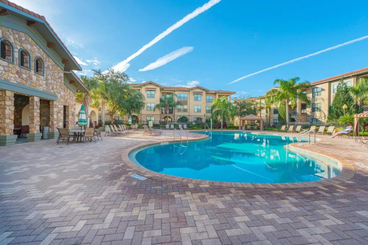 3BR Disney Condo | 3 En-Suites + Pools