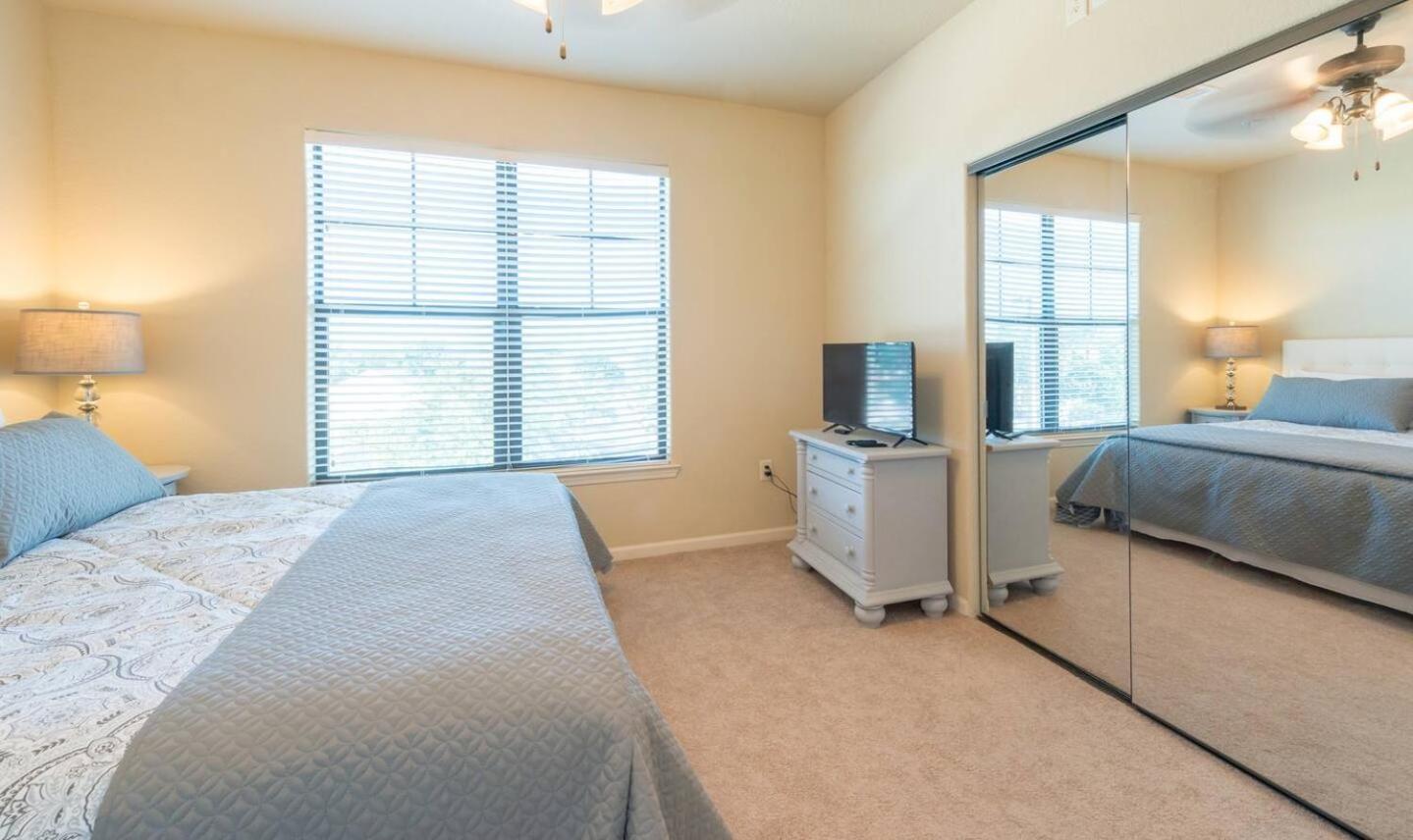 3BR Disney Condo | 3 En-Suites + Pools