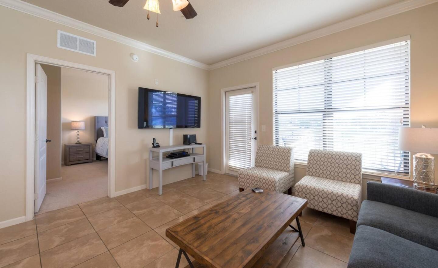 3BR Disney Condo | 3 En-Suites + Pools