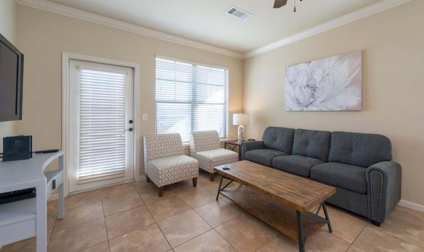 3BR Disney Condo | 3 En-Suites + Pools