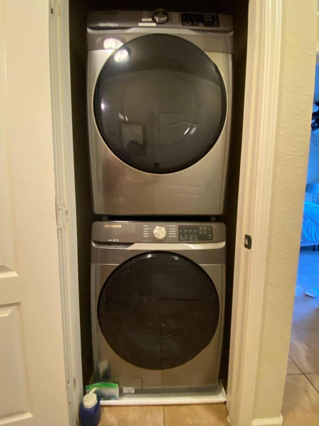 3BR Disney Condo | 3 En-Suites + Pools