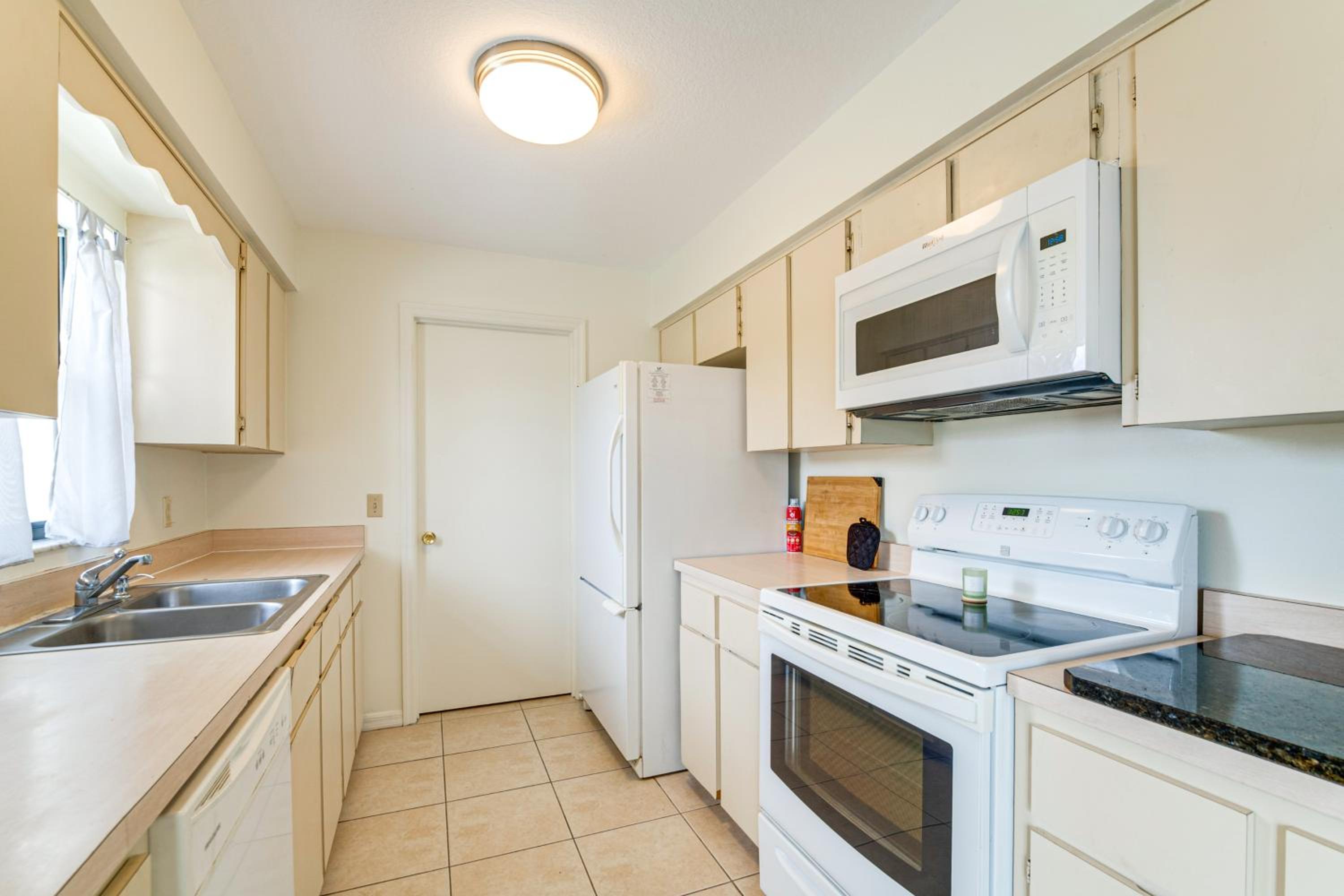 Patio and Pet-Friendly Yard! Ocala Home Near Golfing