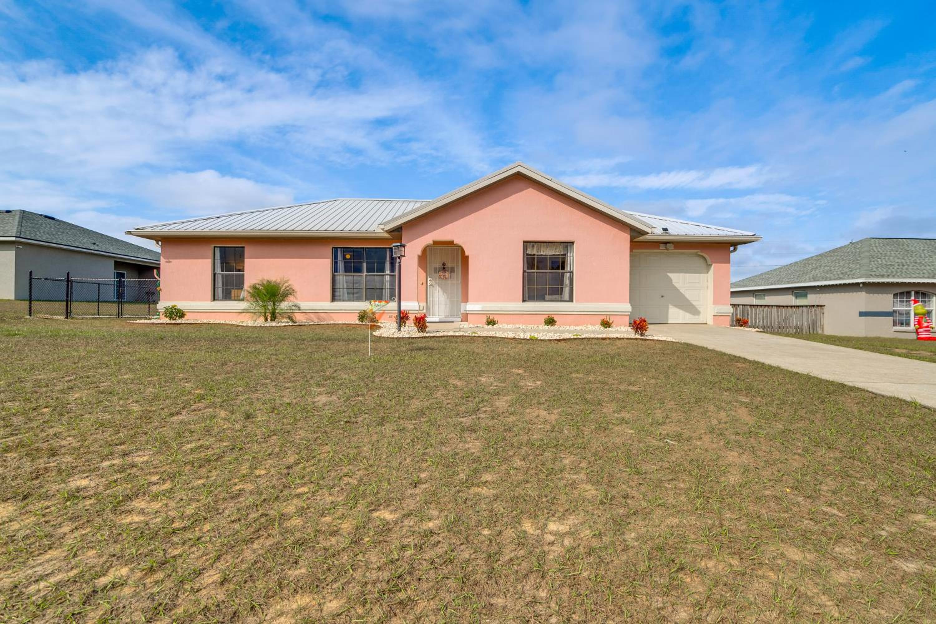Patio and Pet-Friendly Yard! Ocala Home Near Golfing