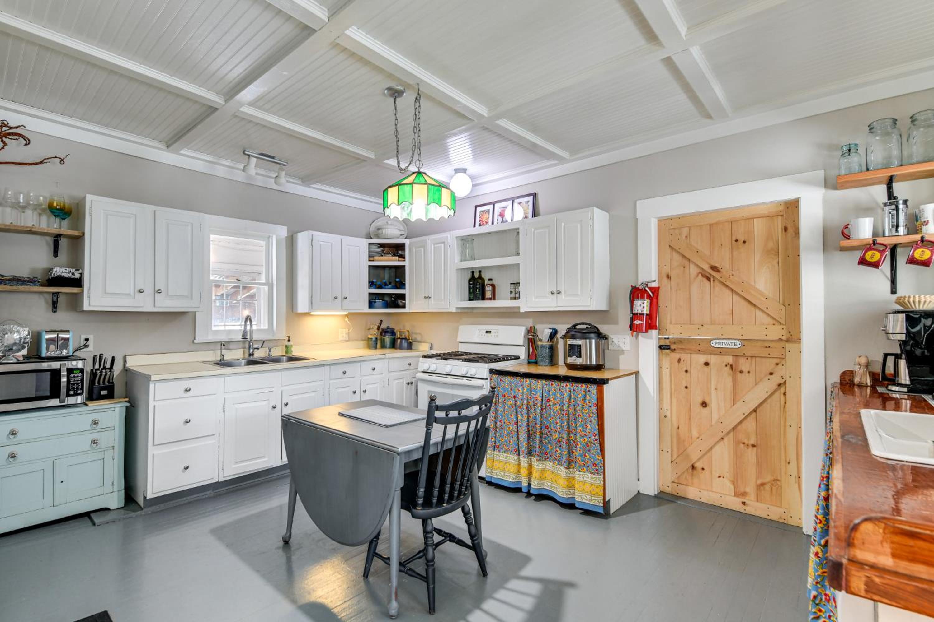 Green Mountain Views! Lowell Getaway Near Skiing