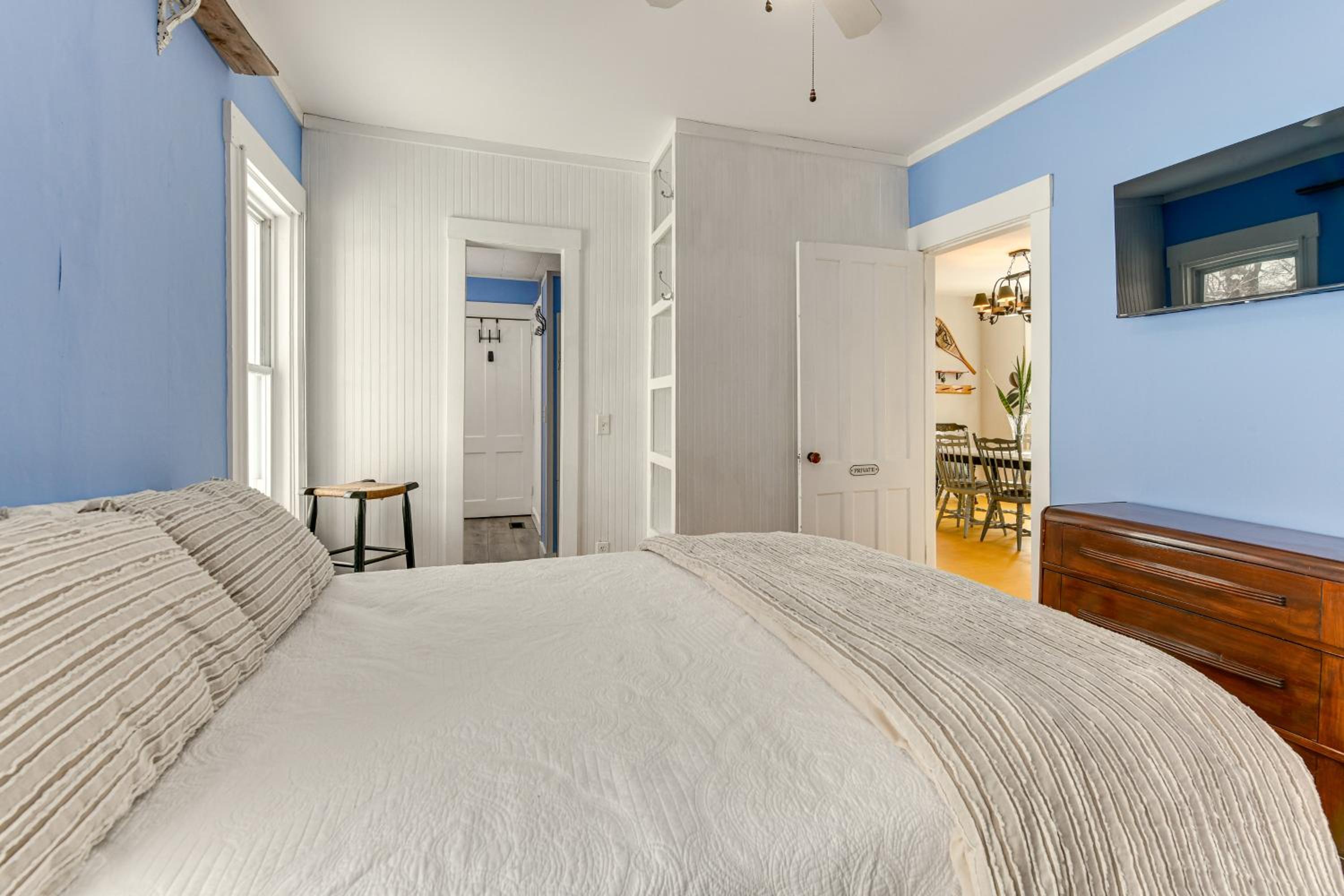 Green Mountain Views! Lowell Getaway Near Skiing