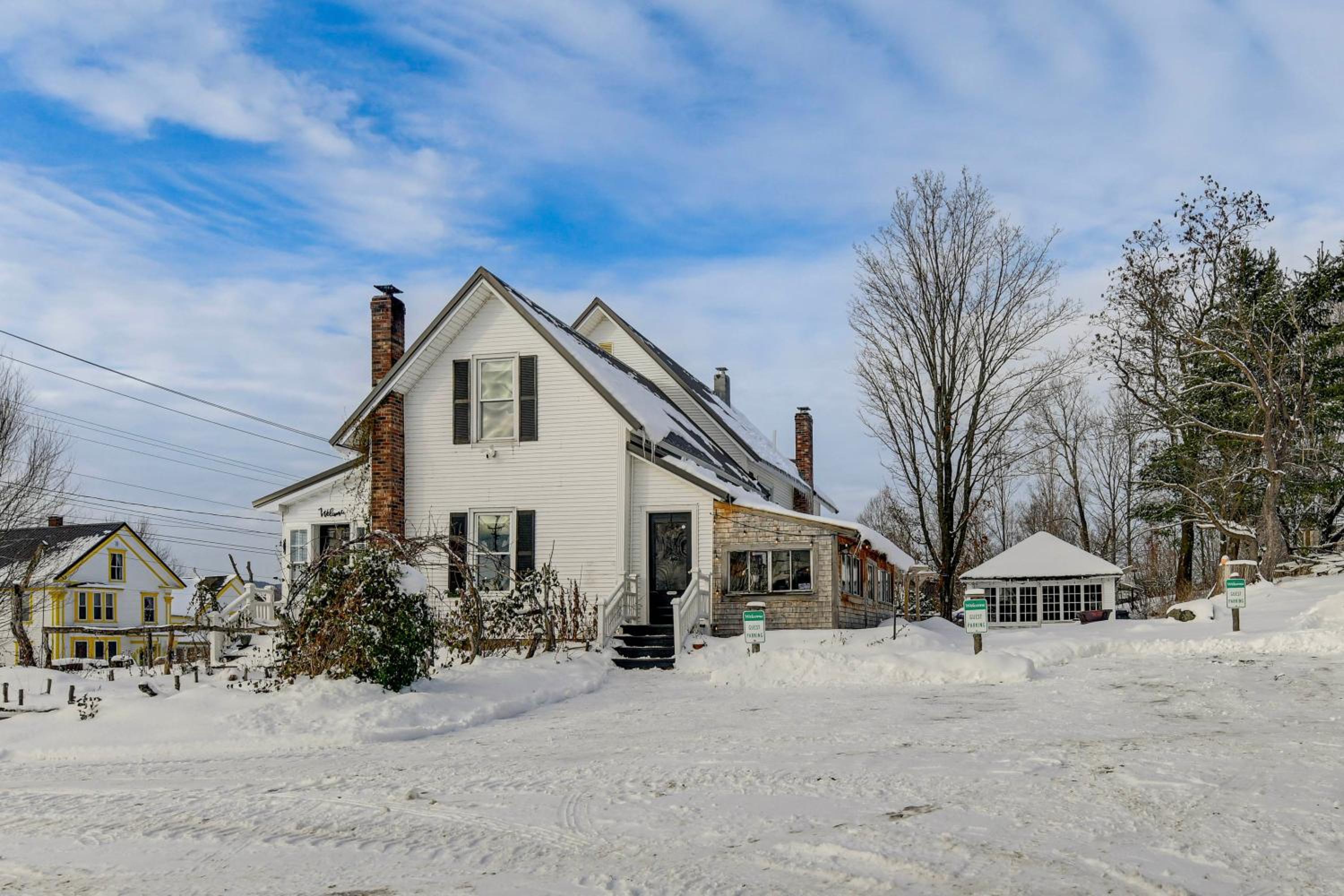 Green Mountain Views! Lowell Getaway Near Skiing