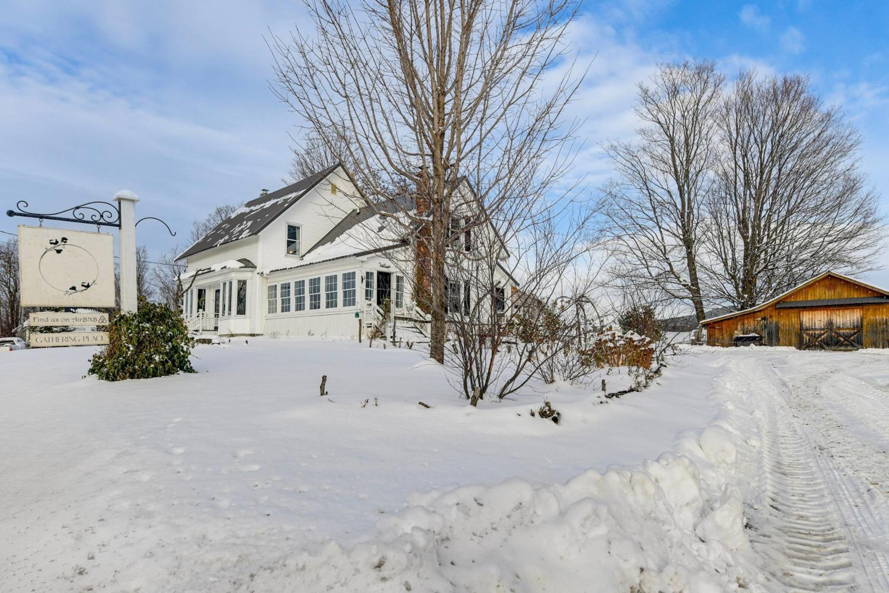 Green Mountain Views! Lowell Getaway Near Skiing