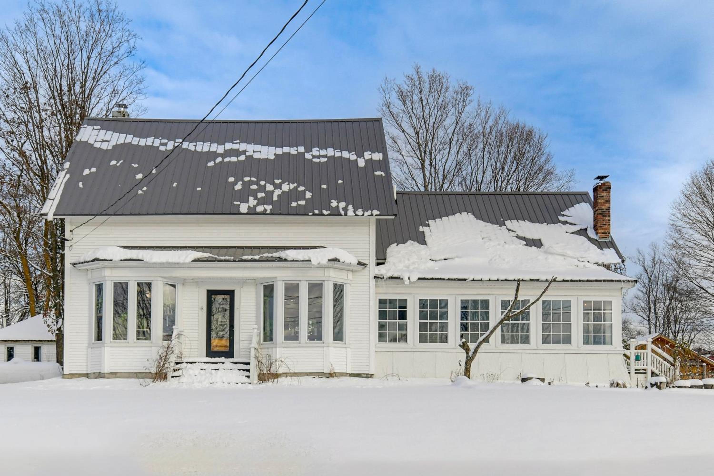 Green Mountain Views! Lowell Getaway Near Skiing