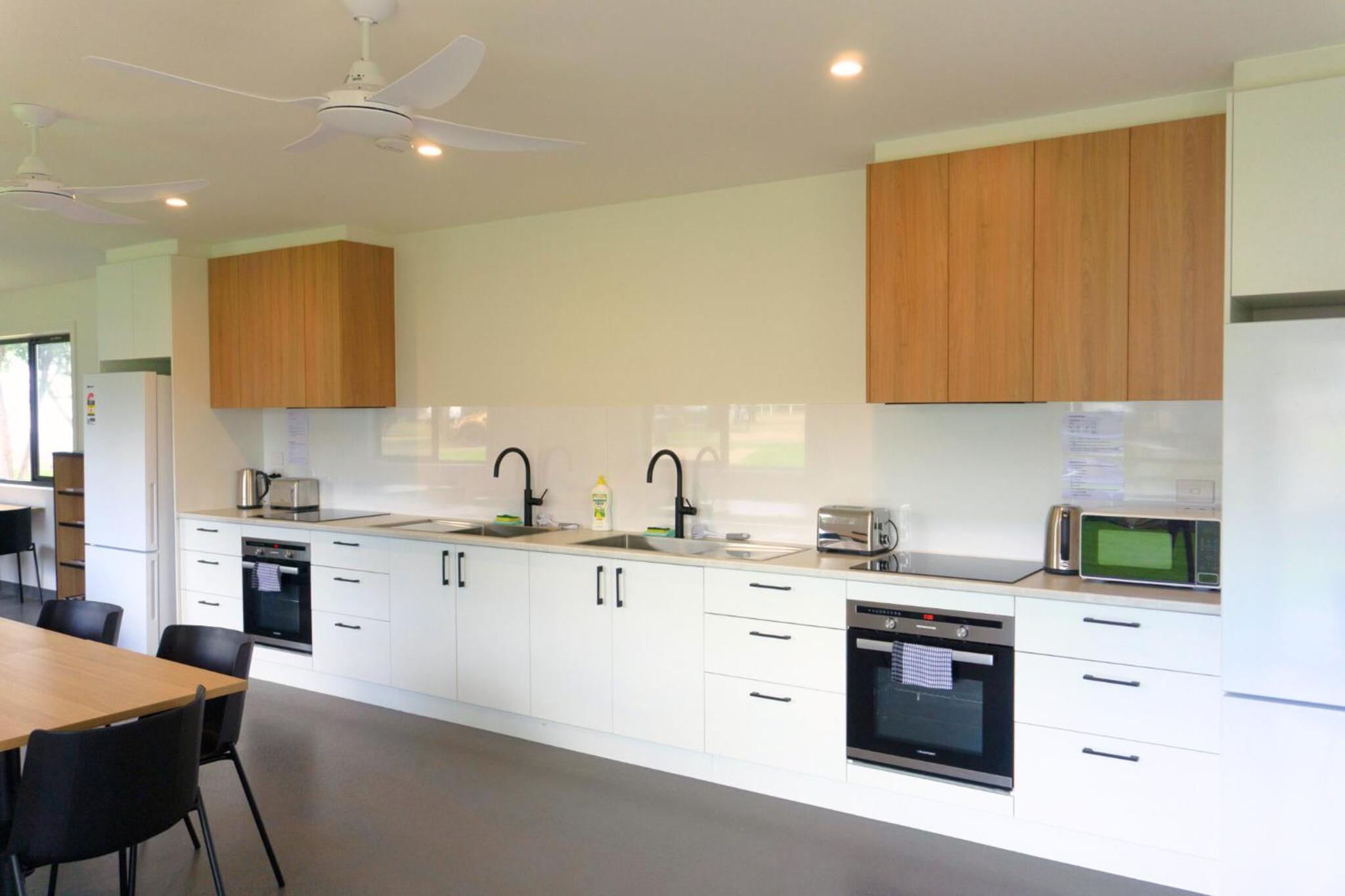 Lake Colac Holiday Park