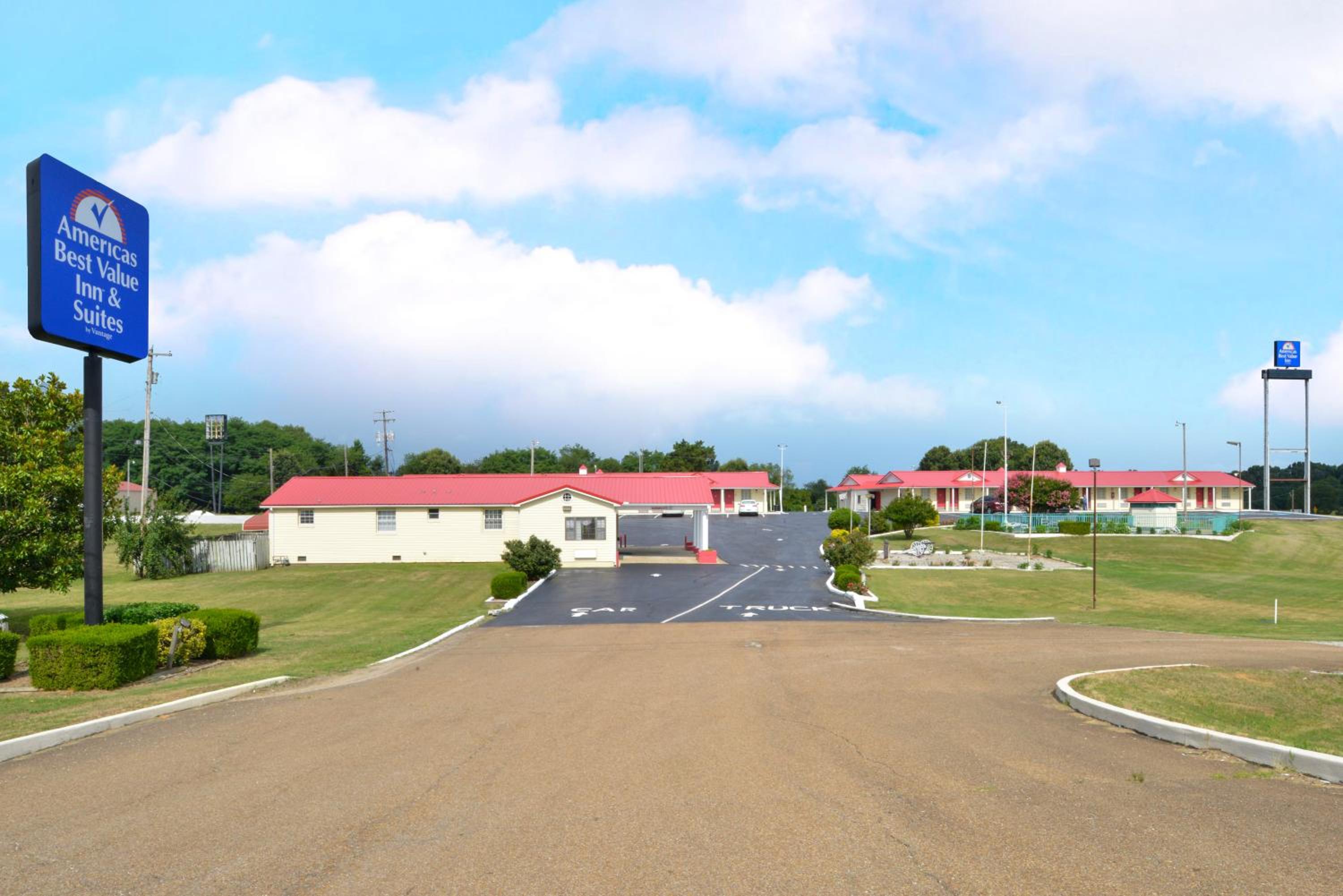 Americas Best Value Inn Wildersville - Property Image 1