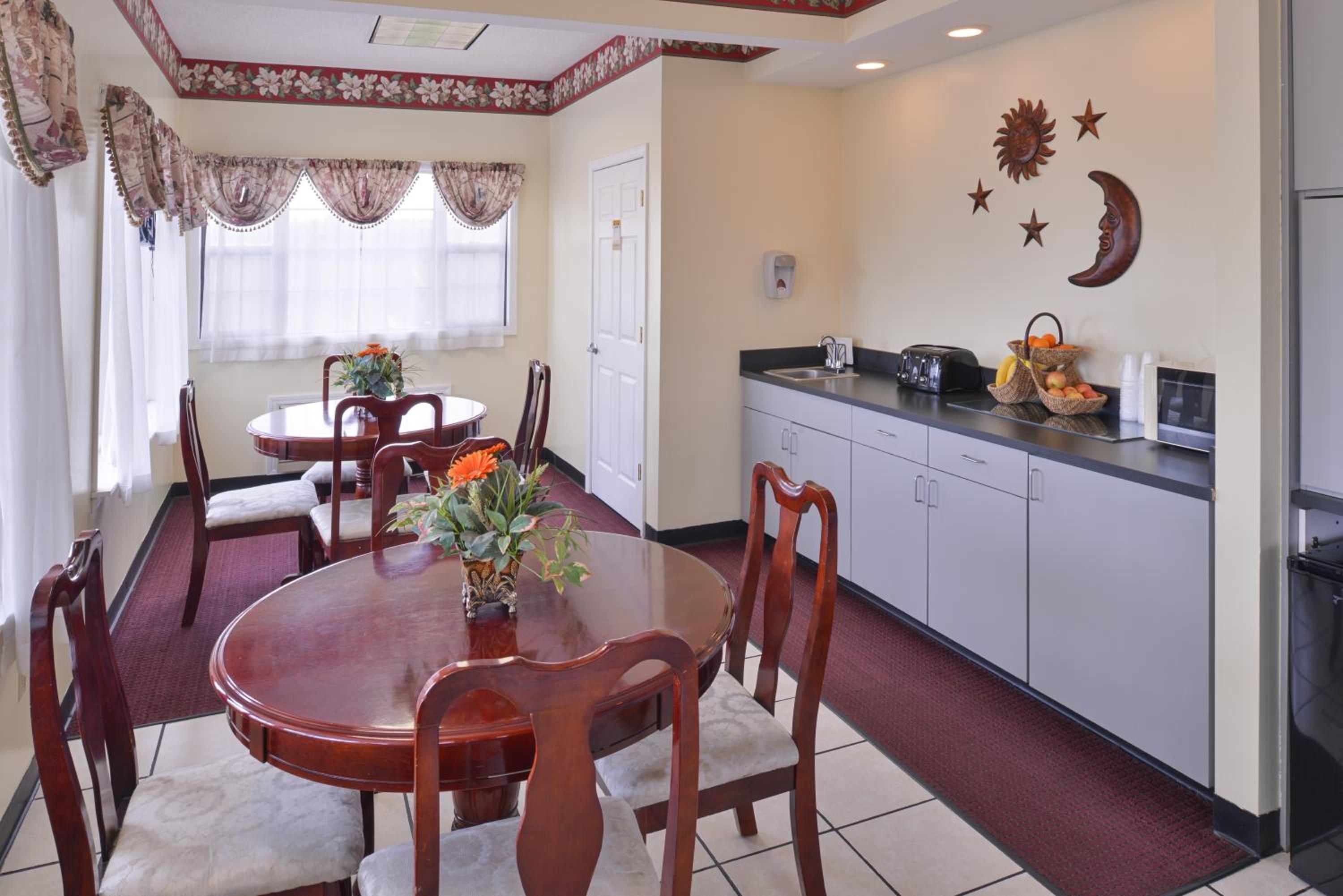 Americas Best Value Inn Wildersville - Property Image 22