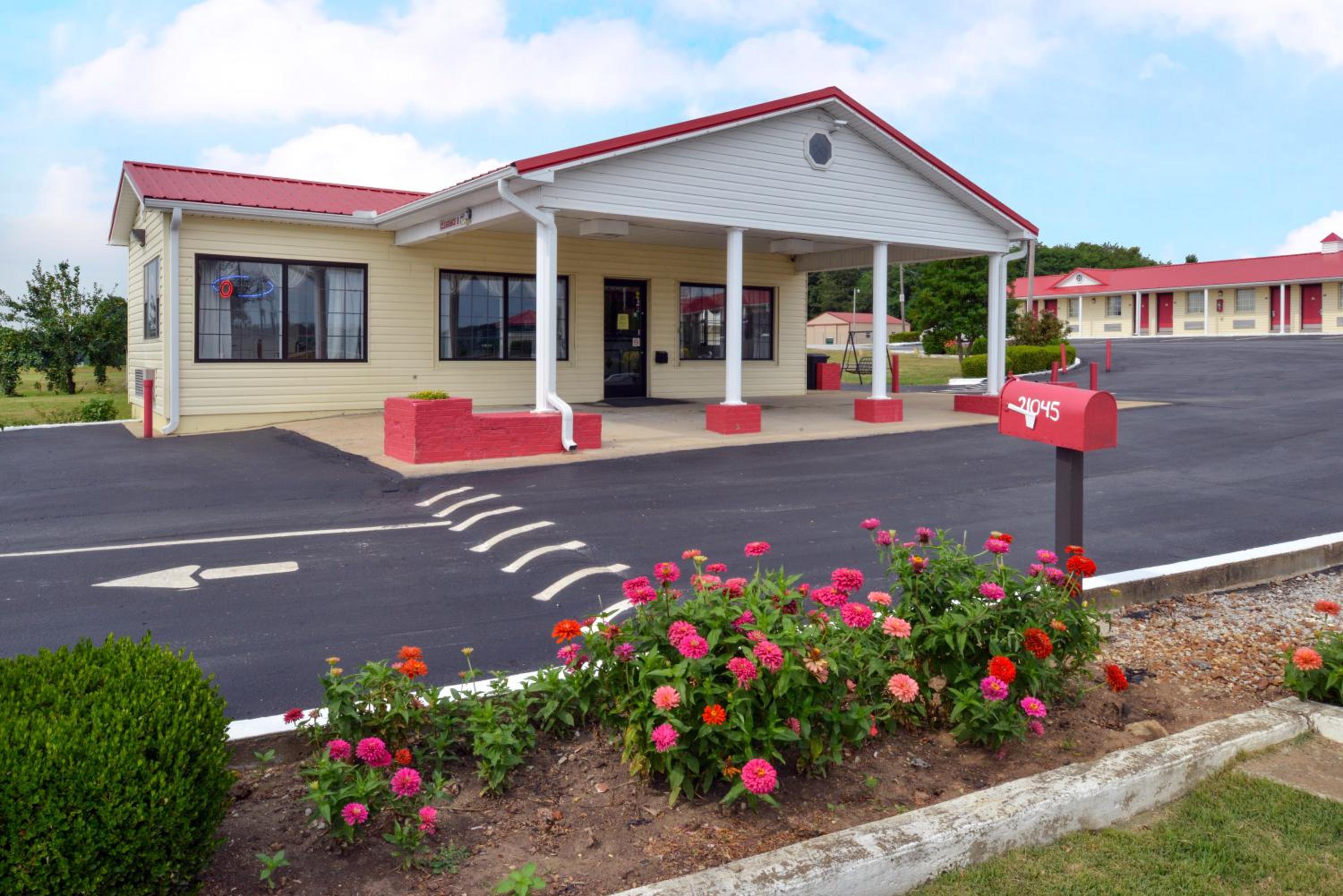 Americas Best Value Inn Wildersville - Property Image 24