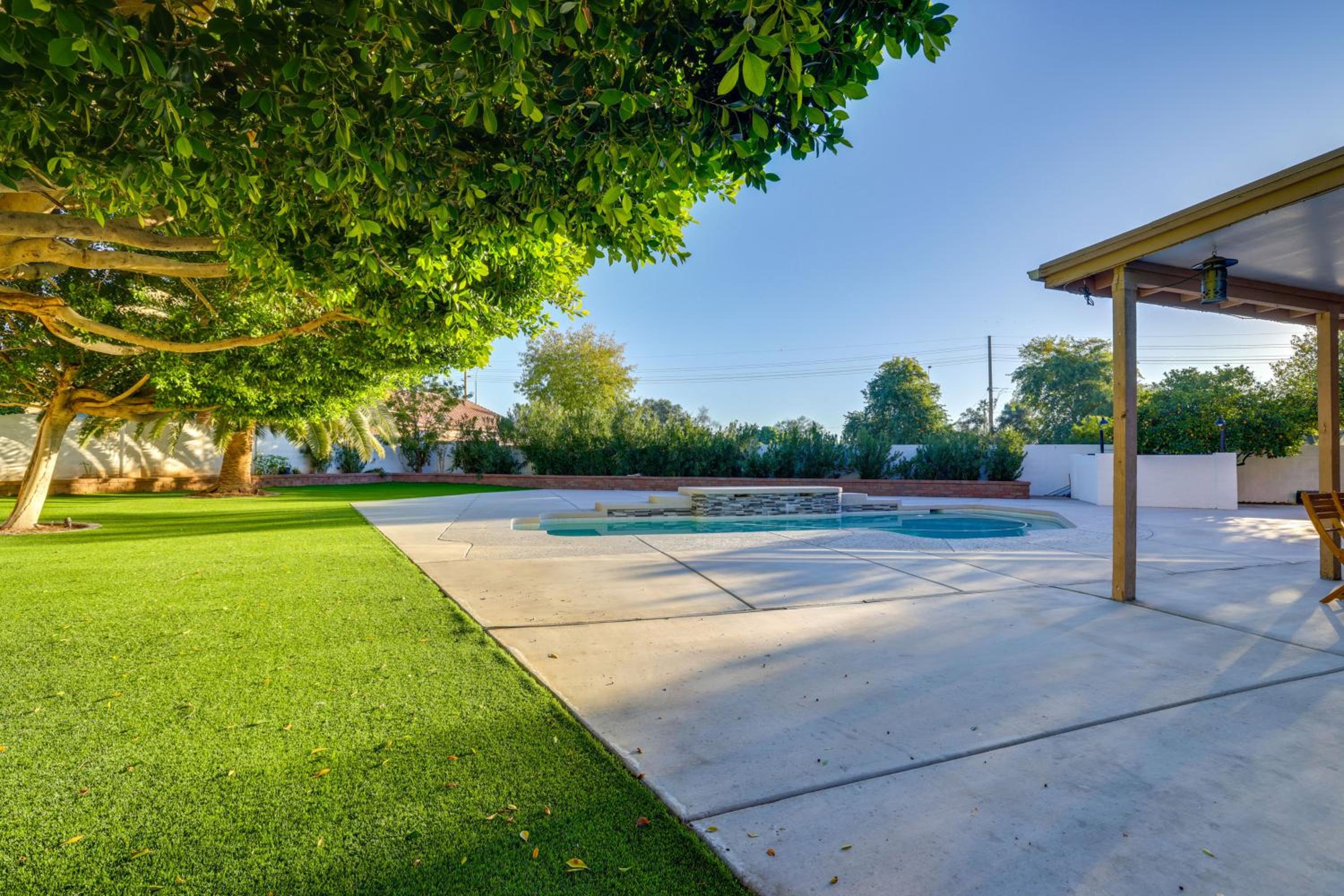 Pool and Patio West Chandler Villa Retreat