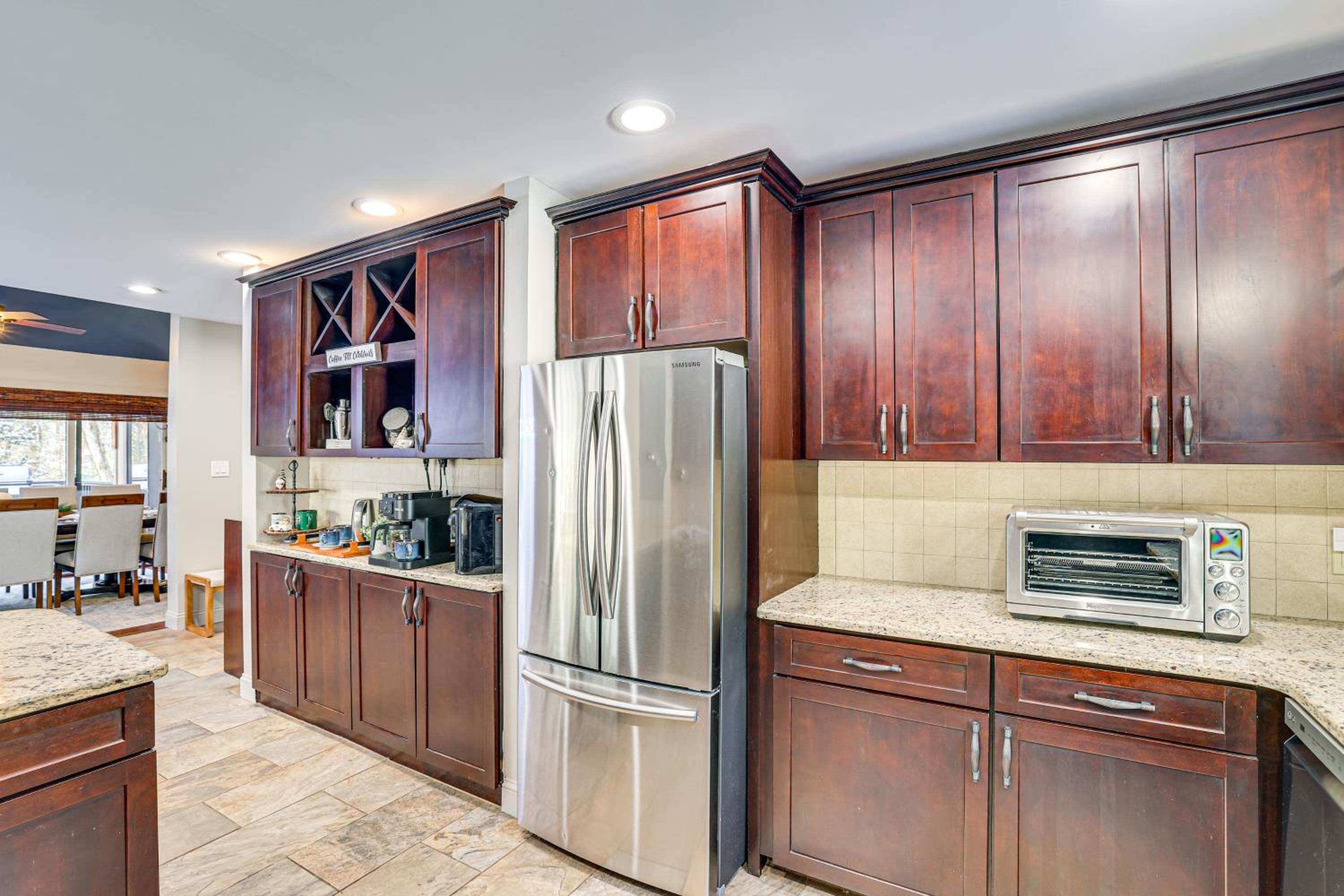 Lake Naomi Luxury Home with Stream Pool and Fire Pit