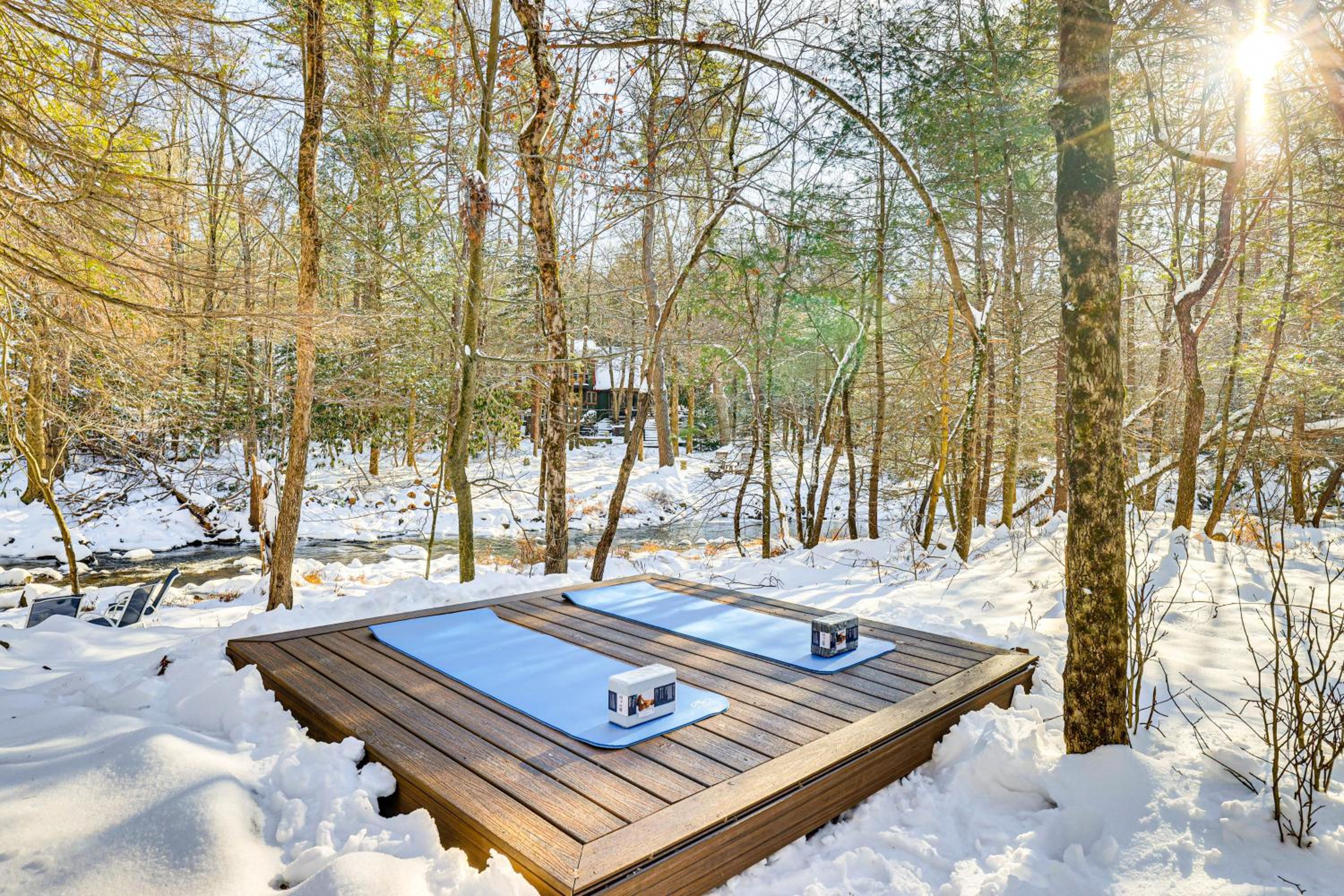 Lake Naomi Luxury Home with Stream Pool and Fire Pit