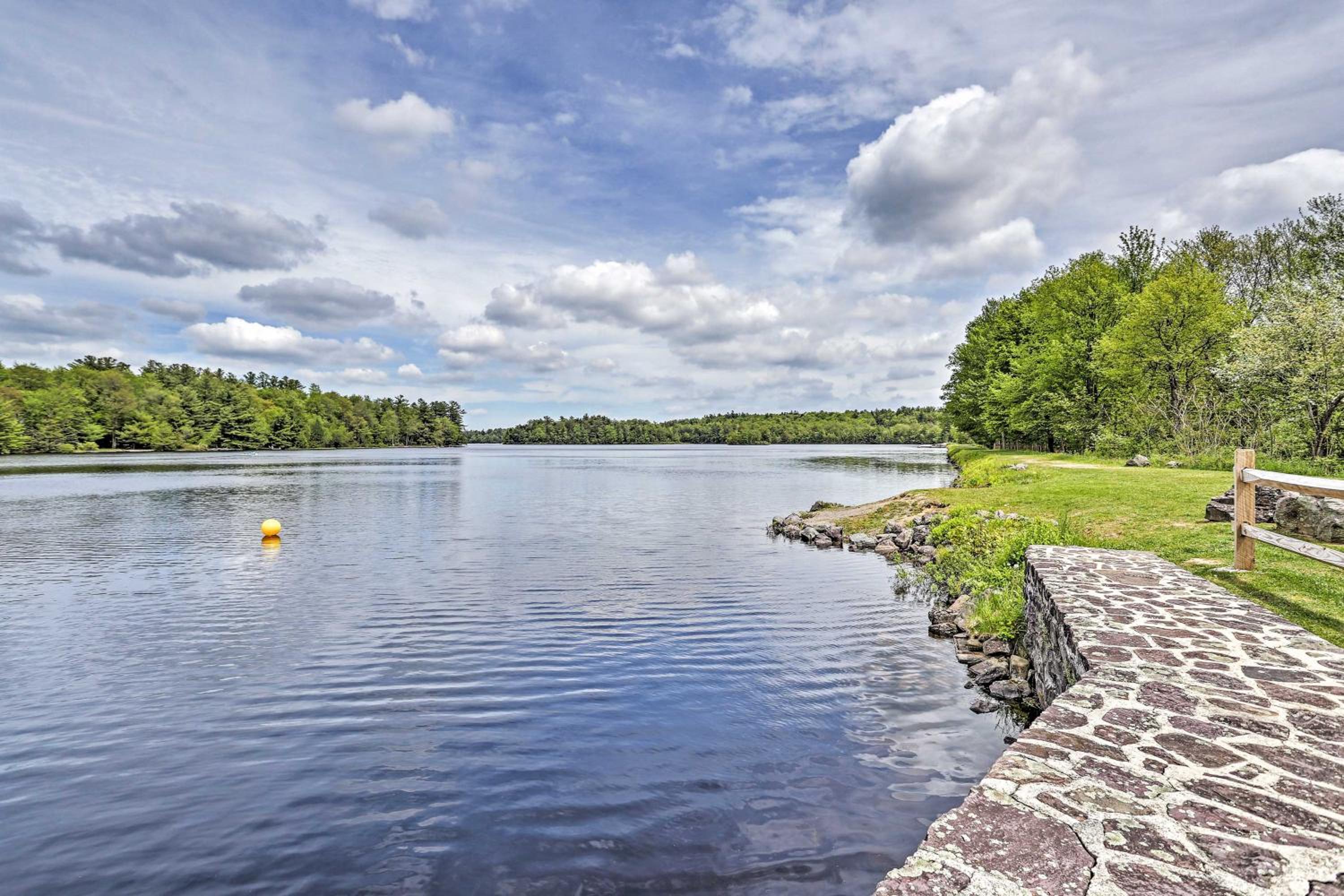 Lake Naomi Luxury Home with Stream Pool and Fire Pit