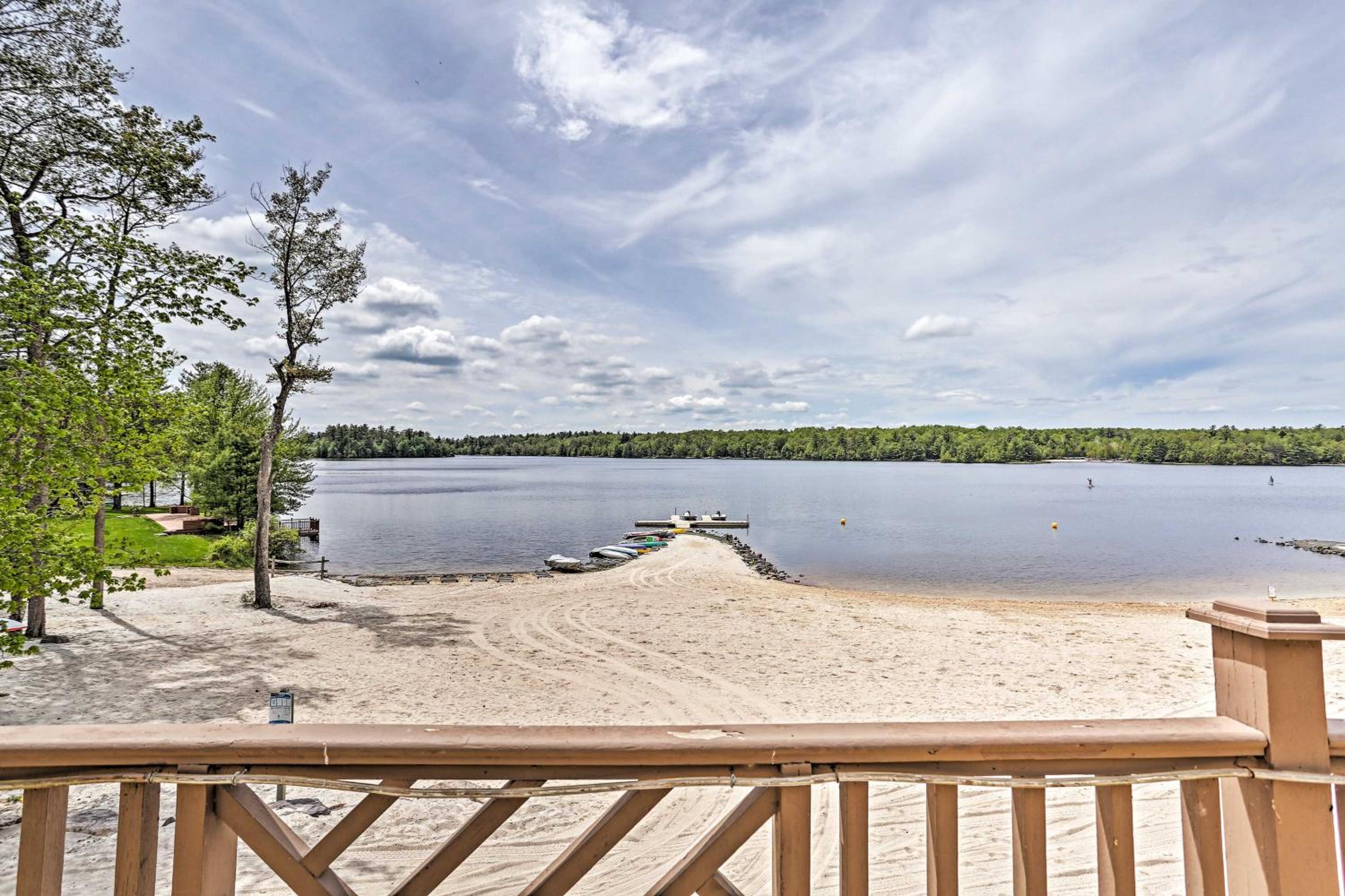 Lake Naomi Luxury Home with Stream Pool and Fire Pit