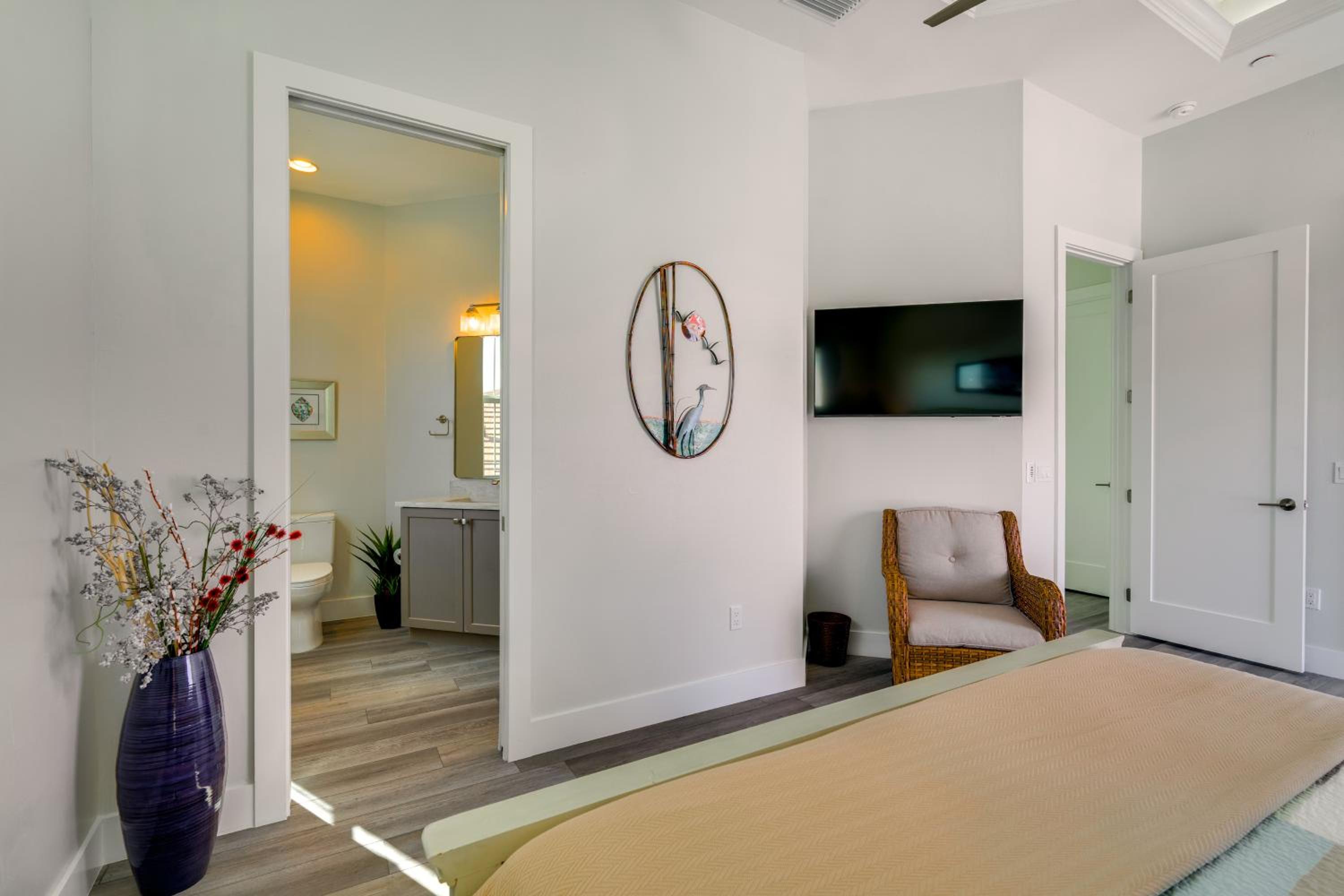 Luxury Group Escape in Cape Corals Cape Harbour!