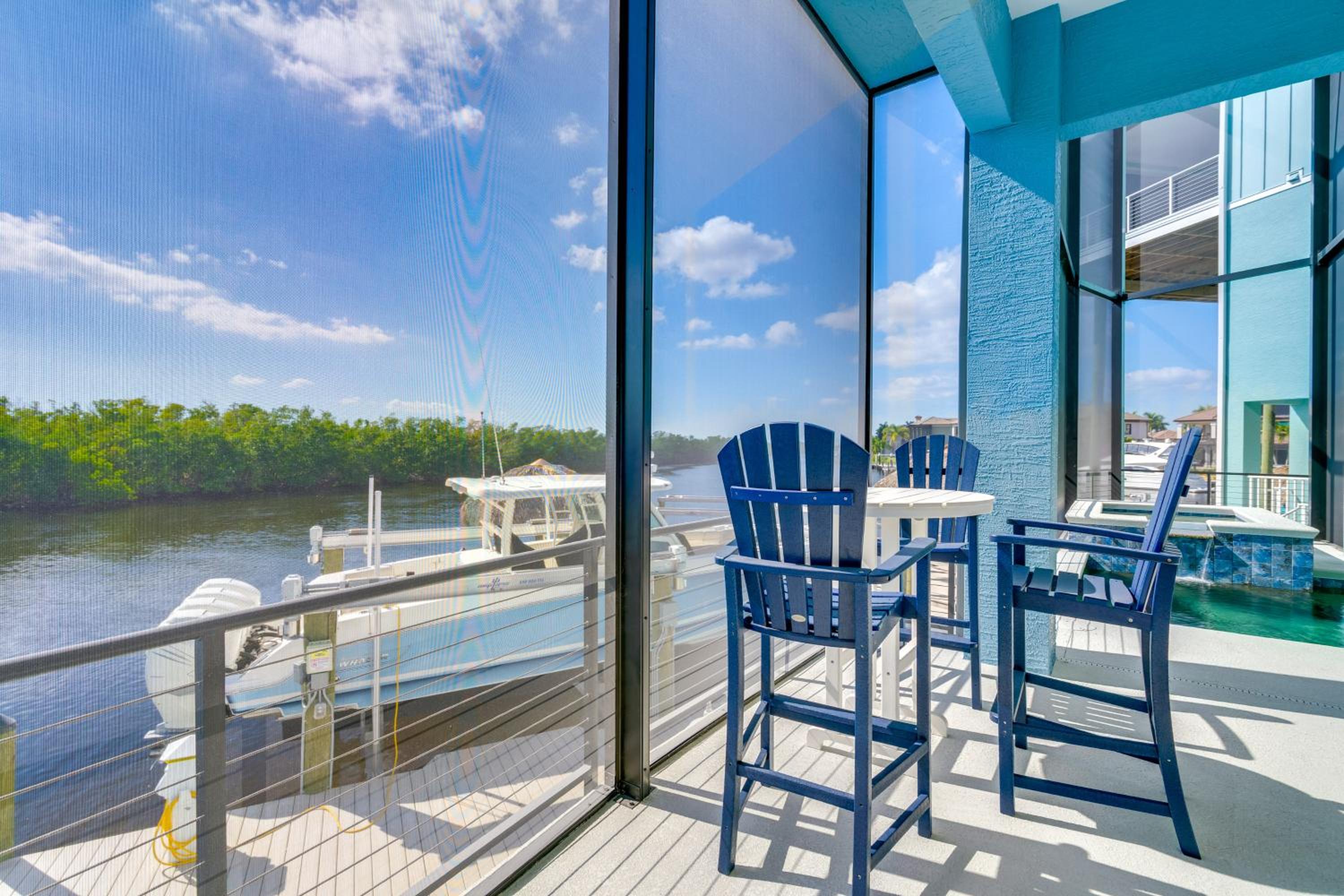 Luxury Group Escape in Cape Corals Cape Harbour!