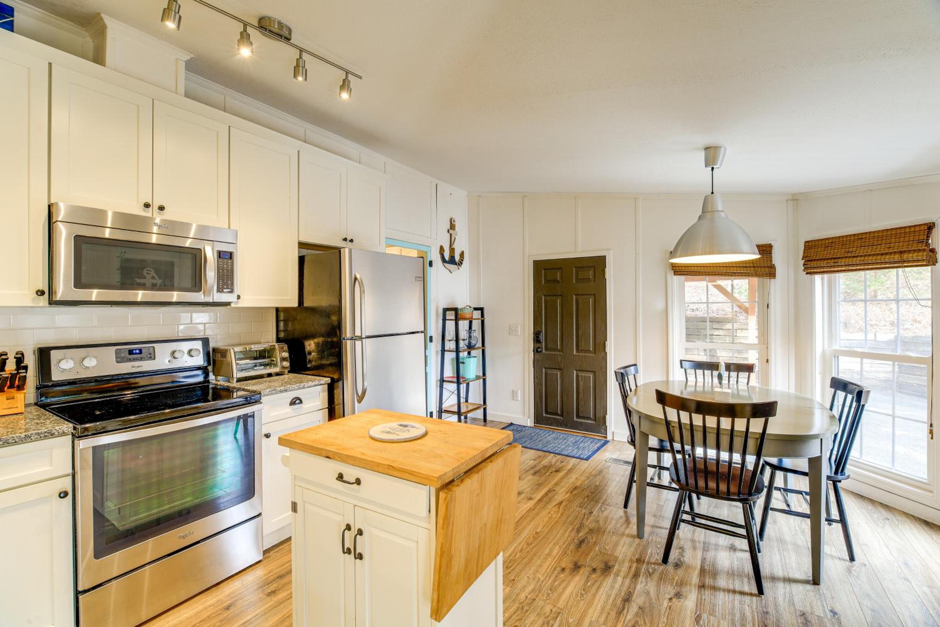 Butler Home at Watauga Lake with Furnished Patio!