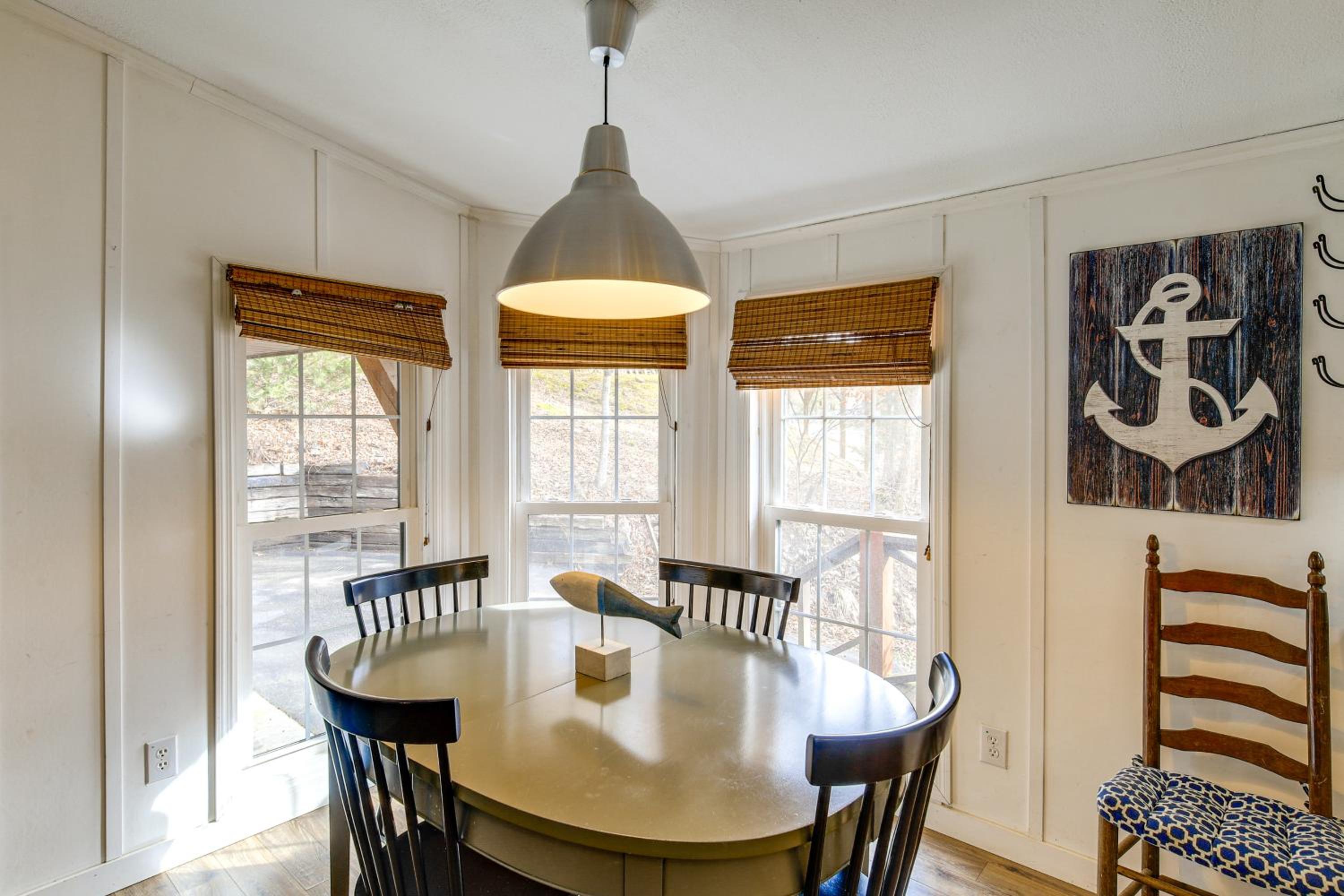 Butler Home at Watauga Lake with Furnished Patio!