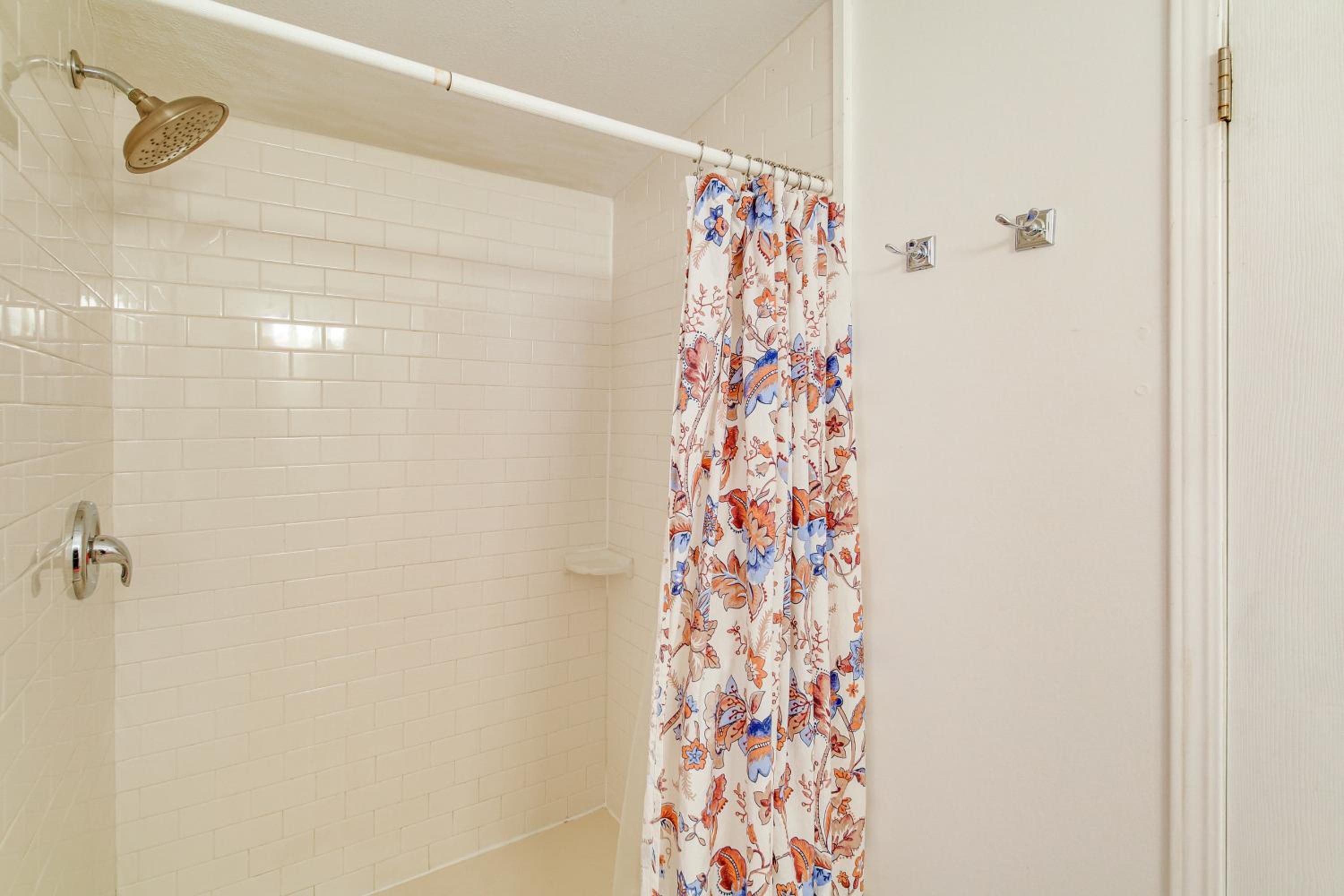 Butler Home at Watauga Lake with Furnished Patio!