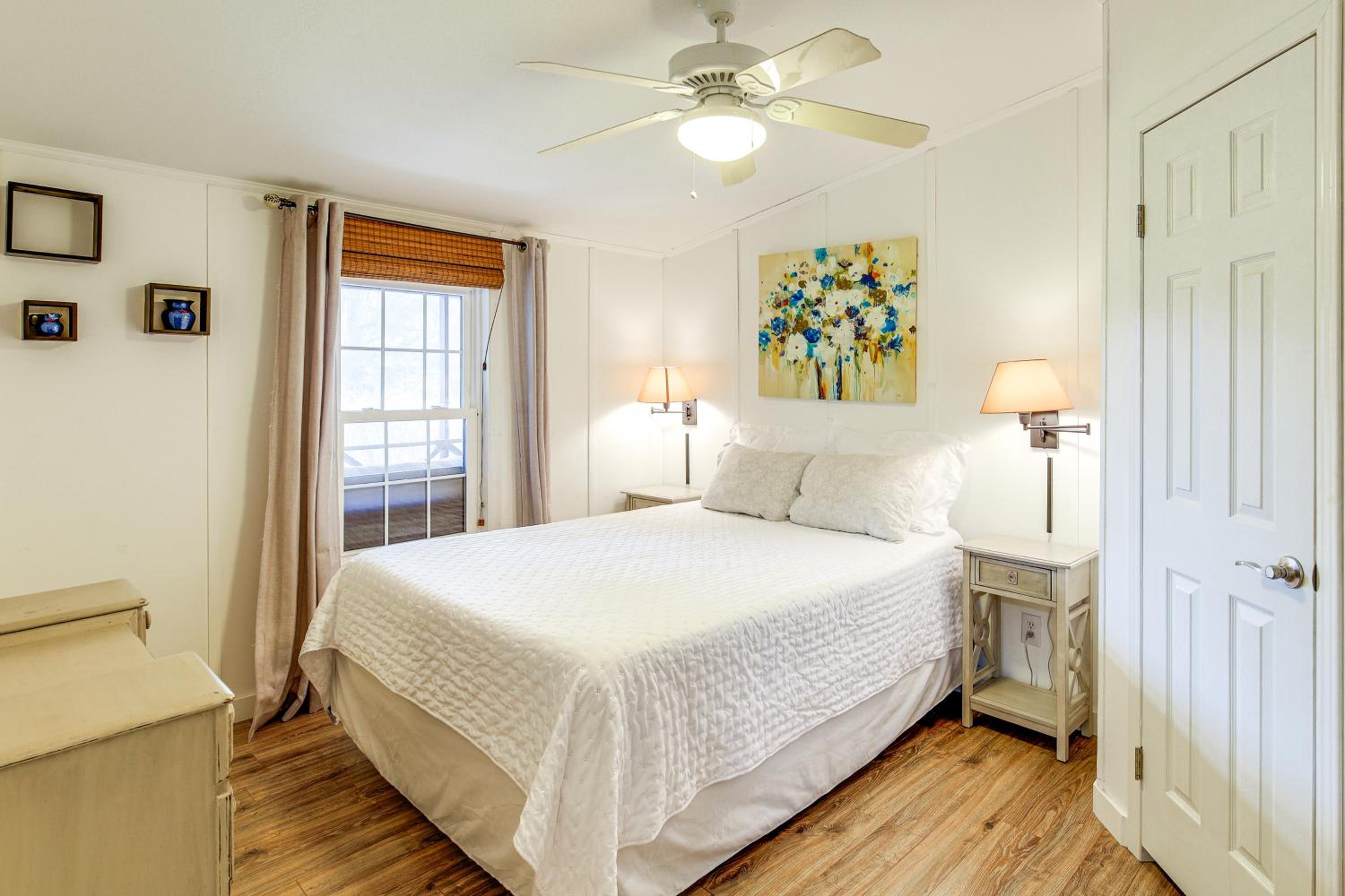 Butler Home at Watauga Lake with Furnished Patio!