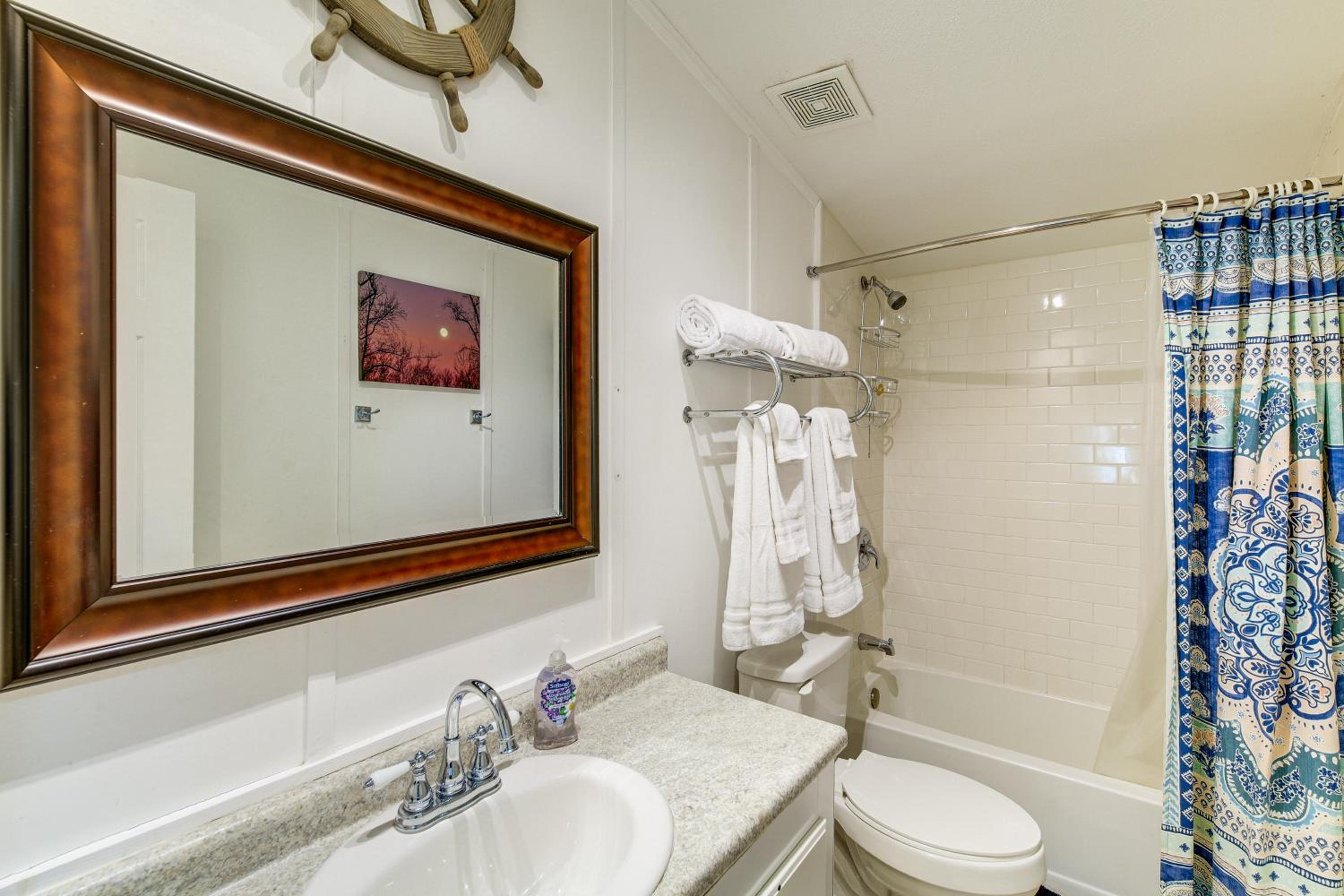 Butler Home at Watauga Lake with Furnished Patio!