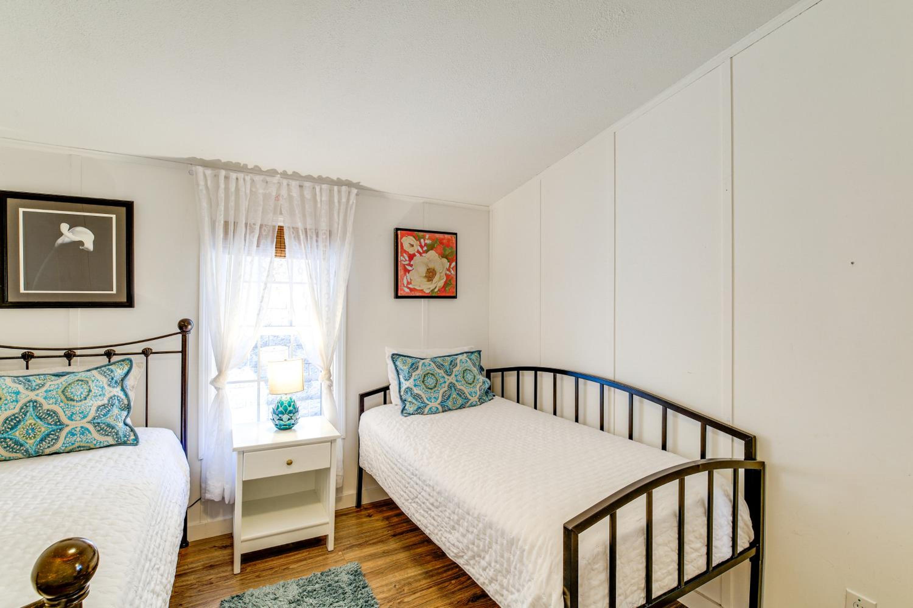 Butler Home at Watauga Lake with Furnished Patio!